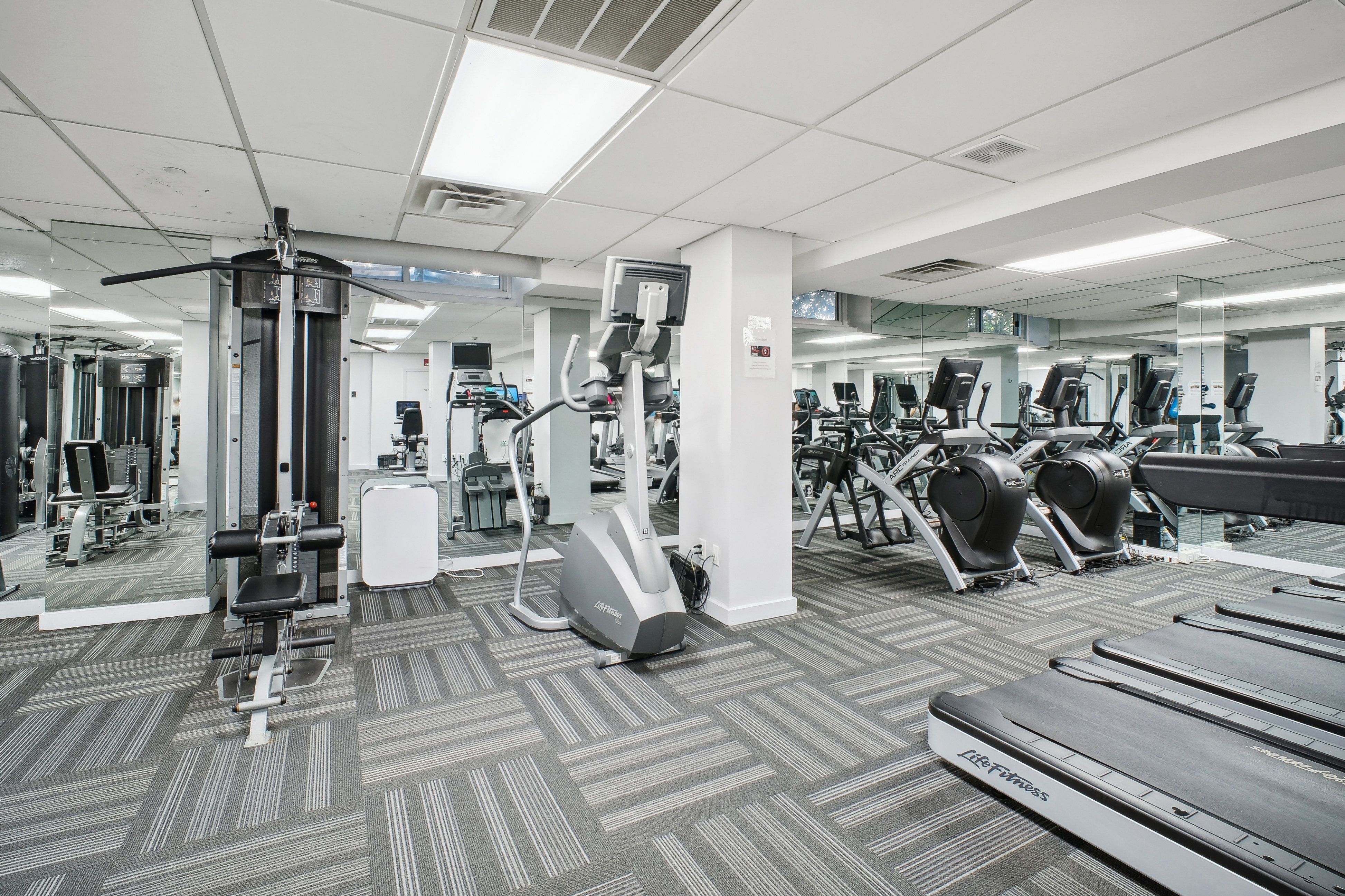 2200 North Central Road 15G