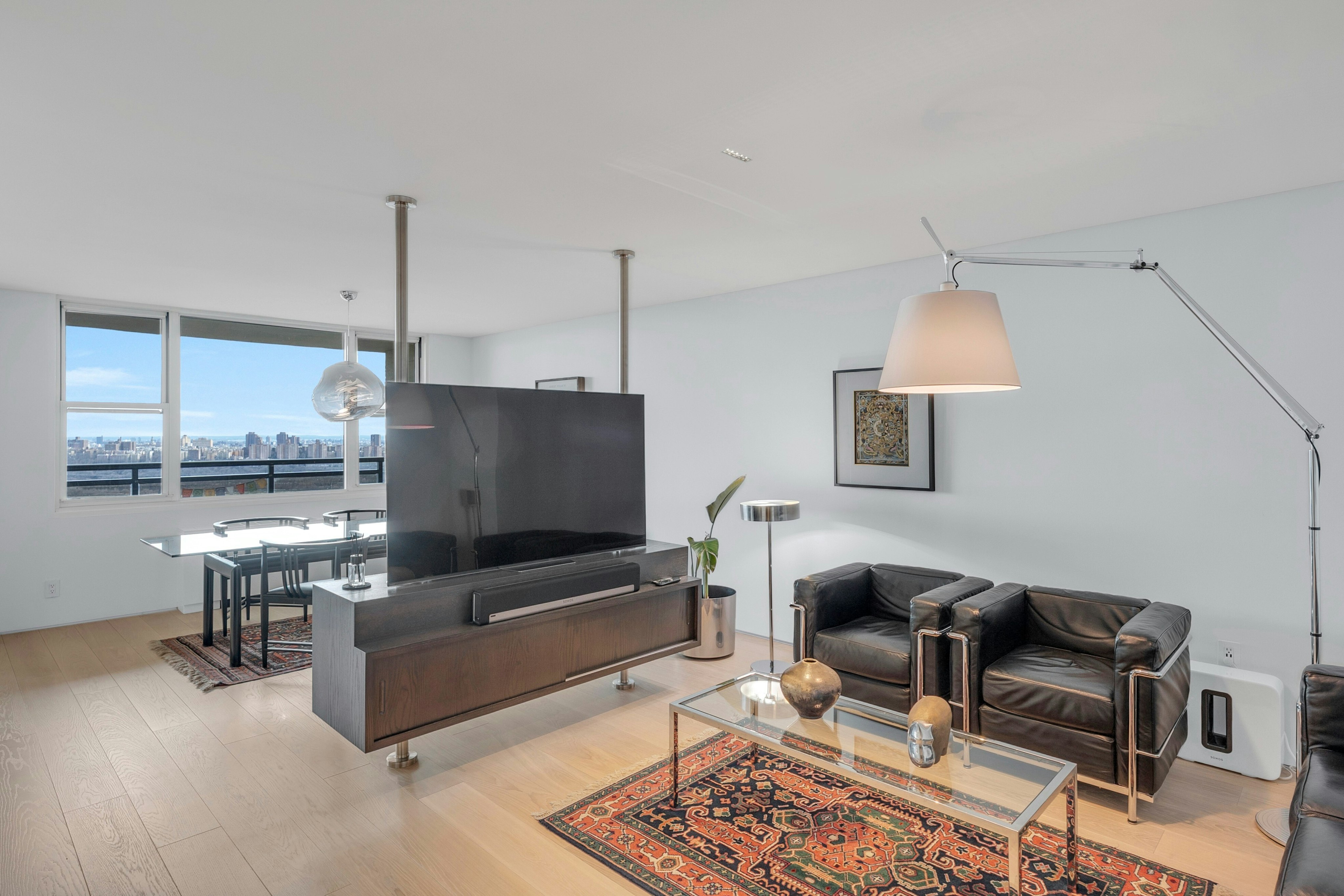 2200 North Central Road 15G