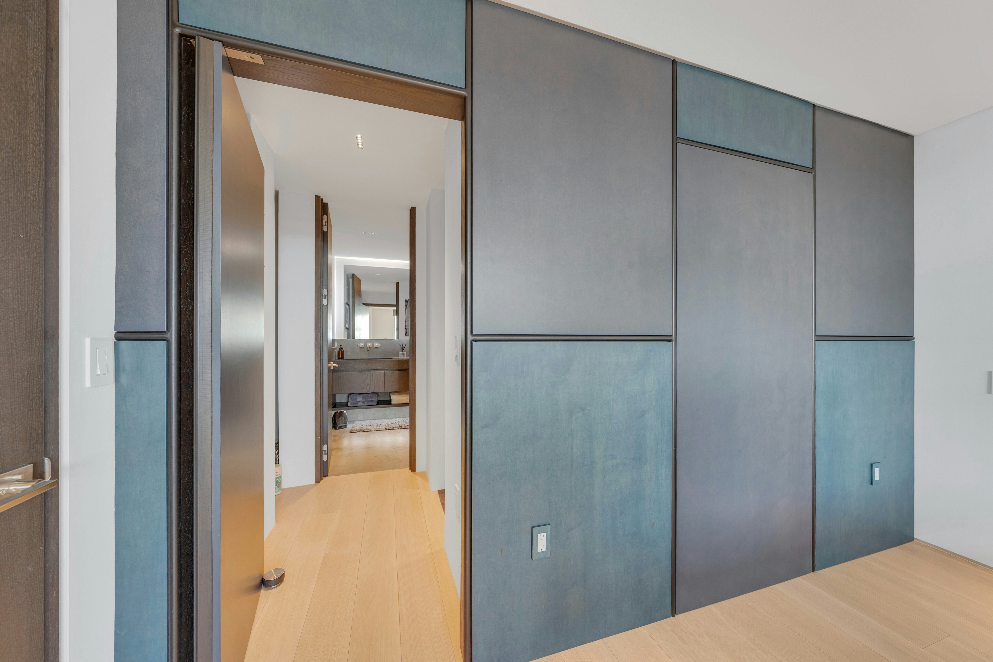 2200 North Central Road 15G