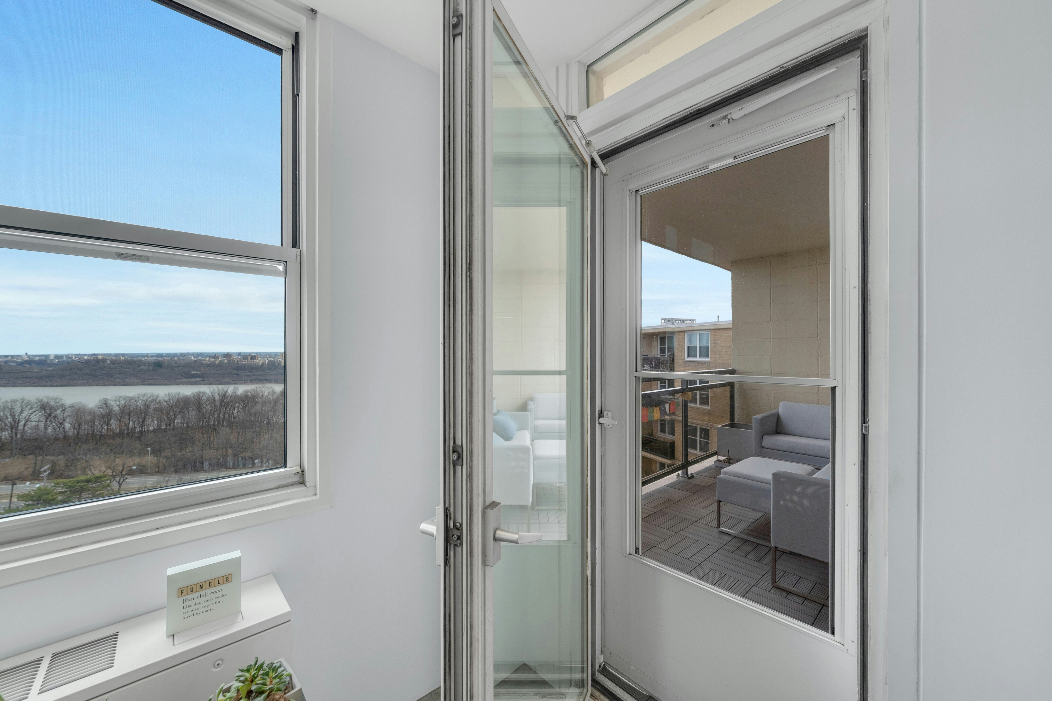 2200 North Central Road 15G