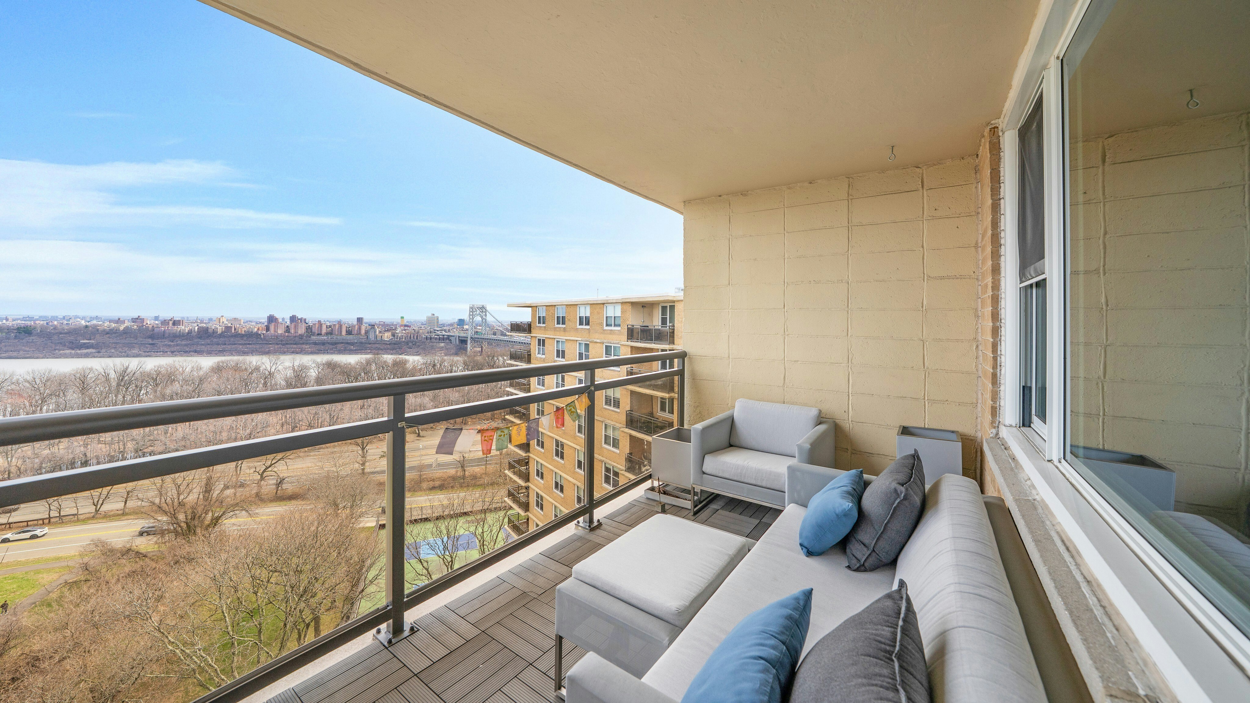 2200 North Central Road 15G