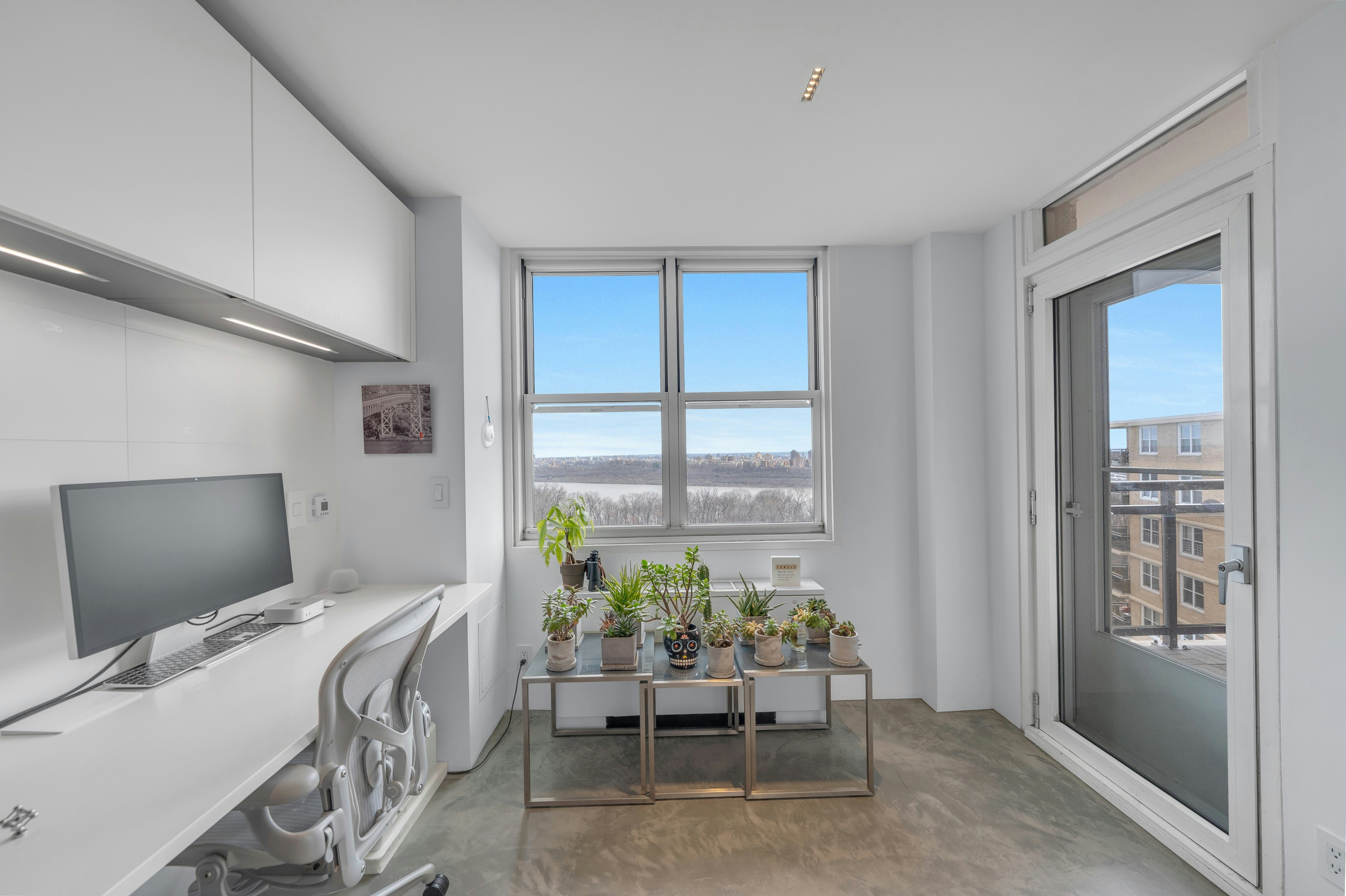 2200 North Central Road 15G