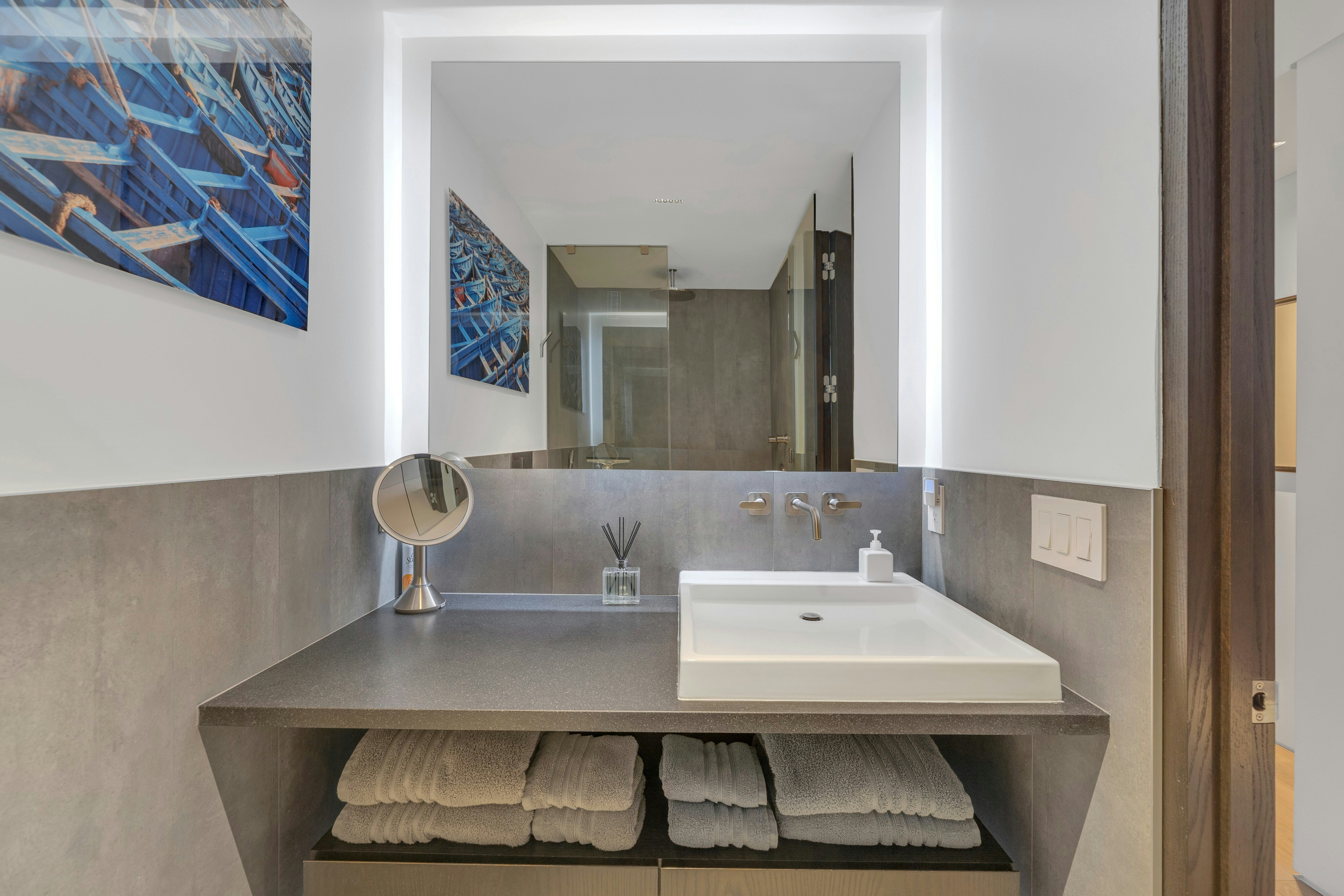 2200 North Central Road 15G