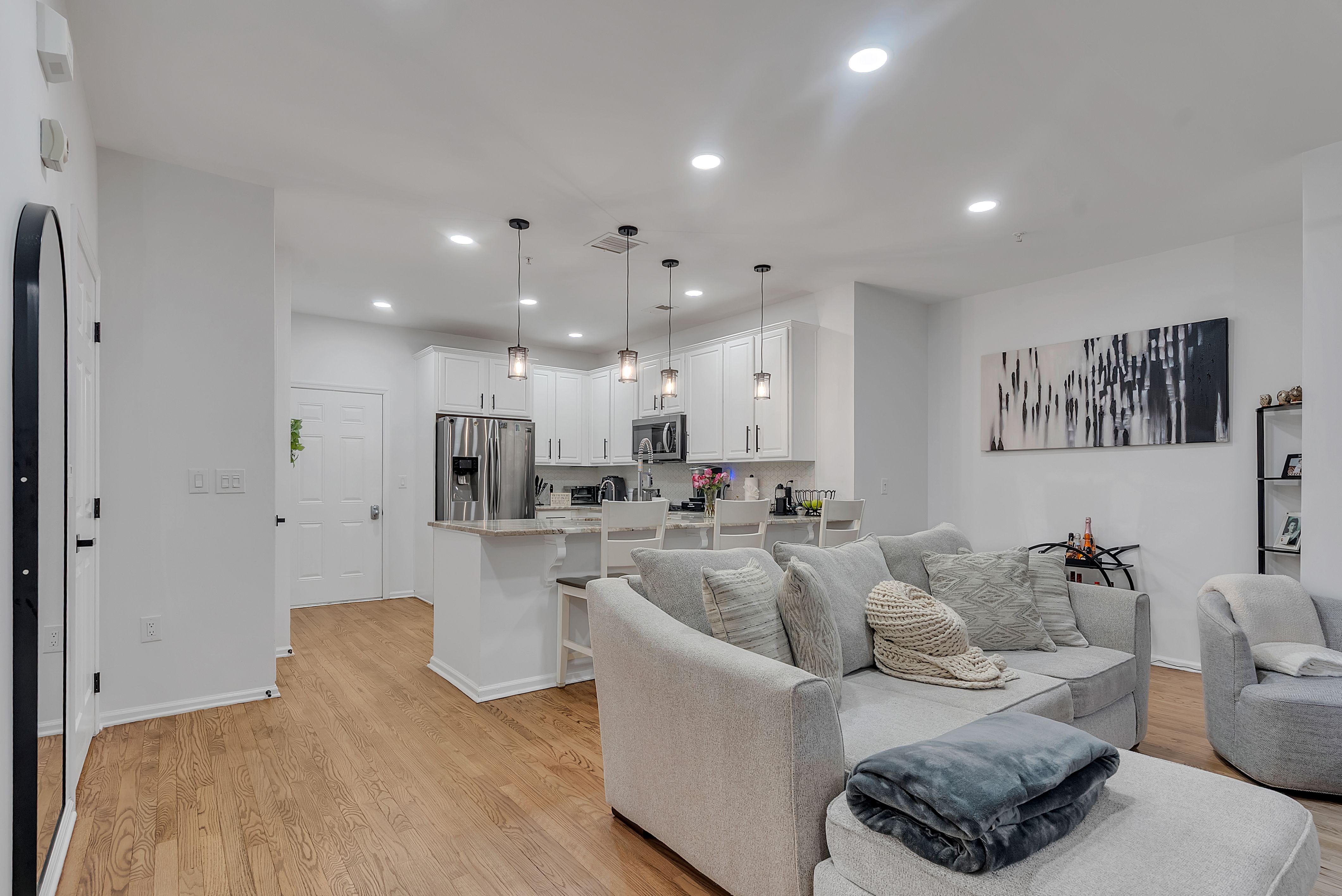 906 Memorial Drive 