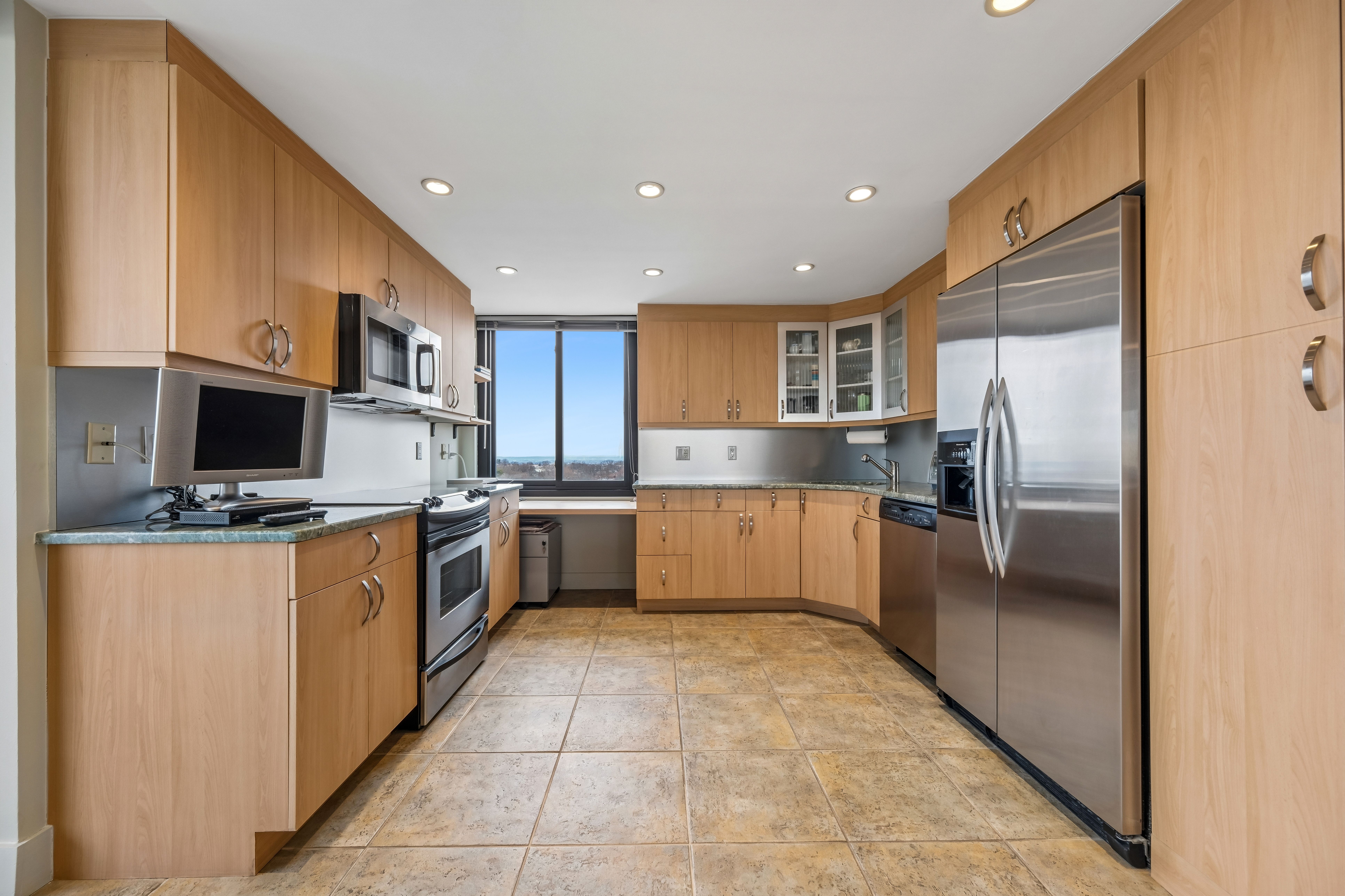 1500 Palisade Avenue #14F