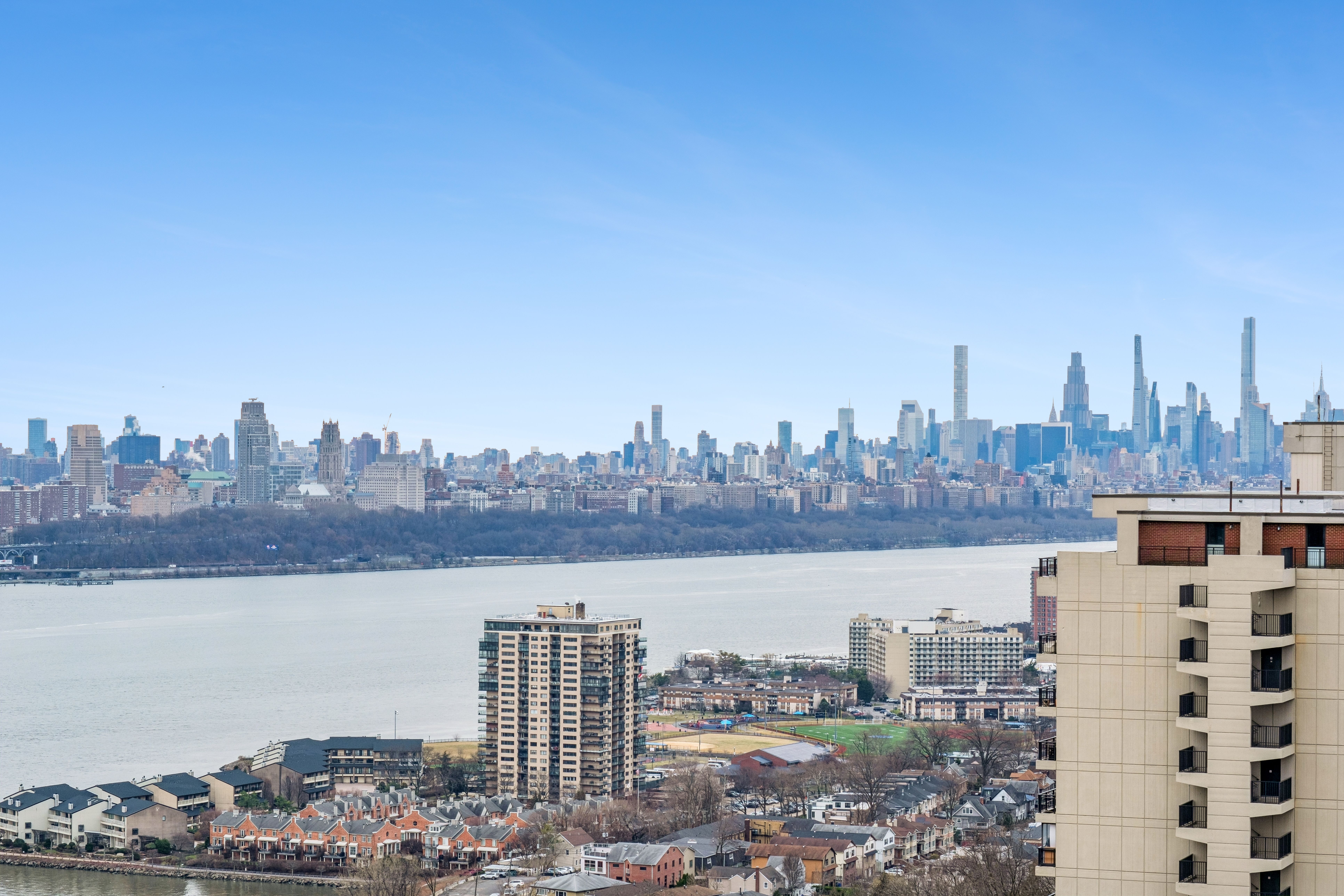 1500 Palisade Avenue #14F