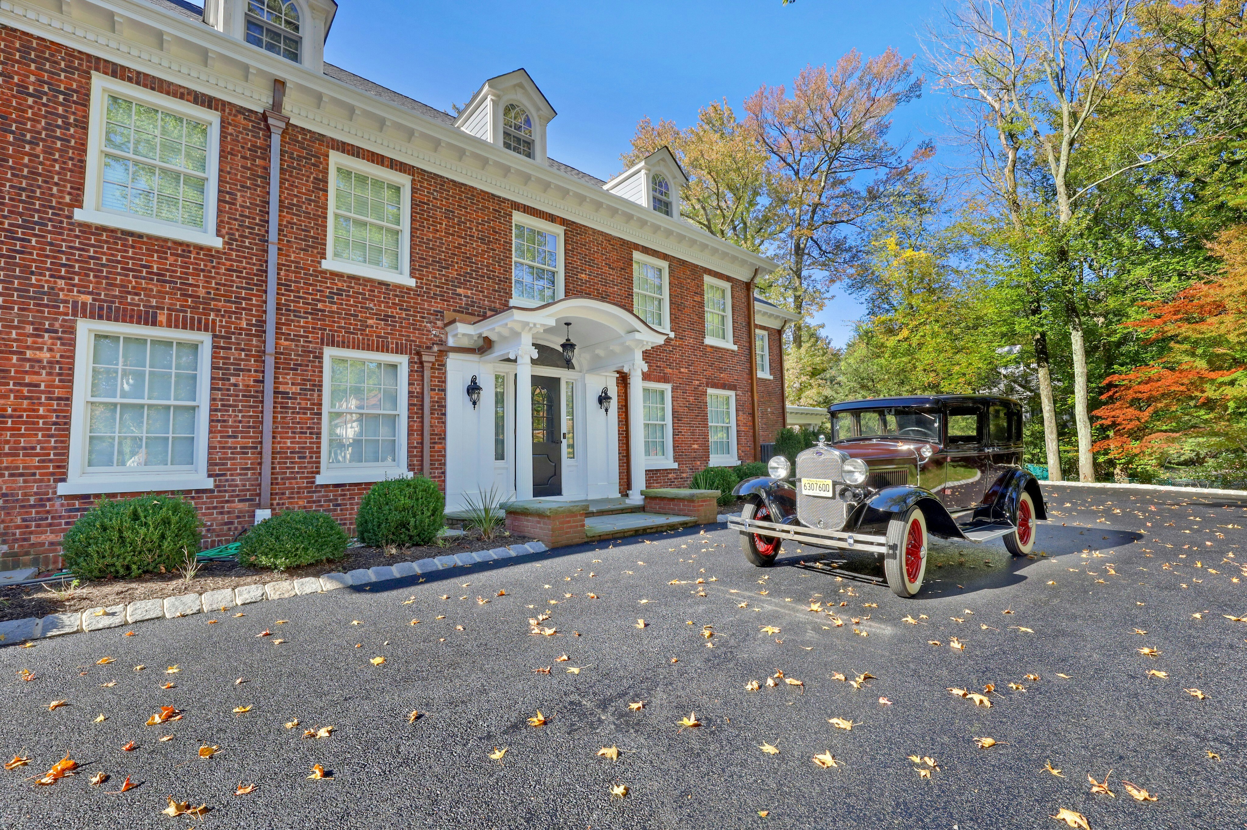 292 Maple Street 