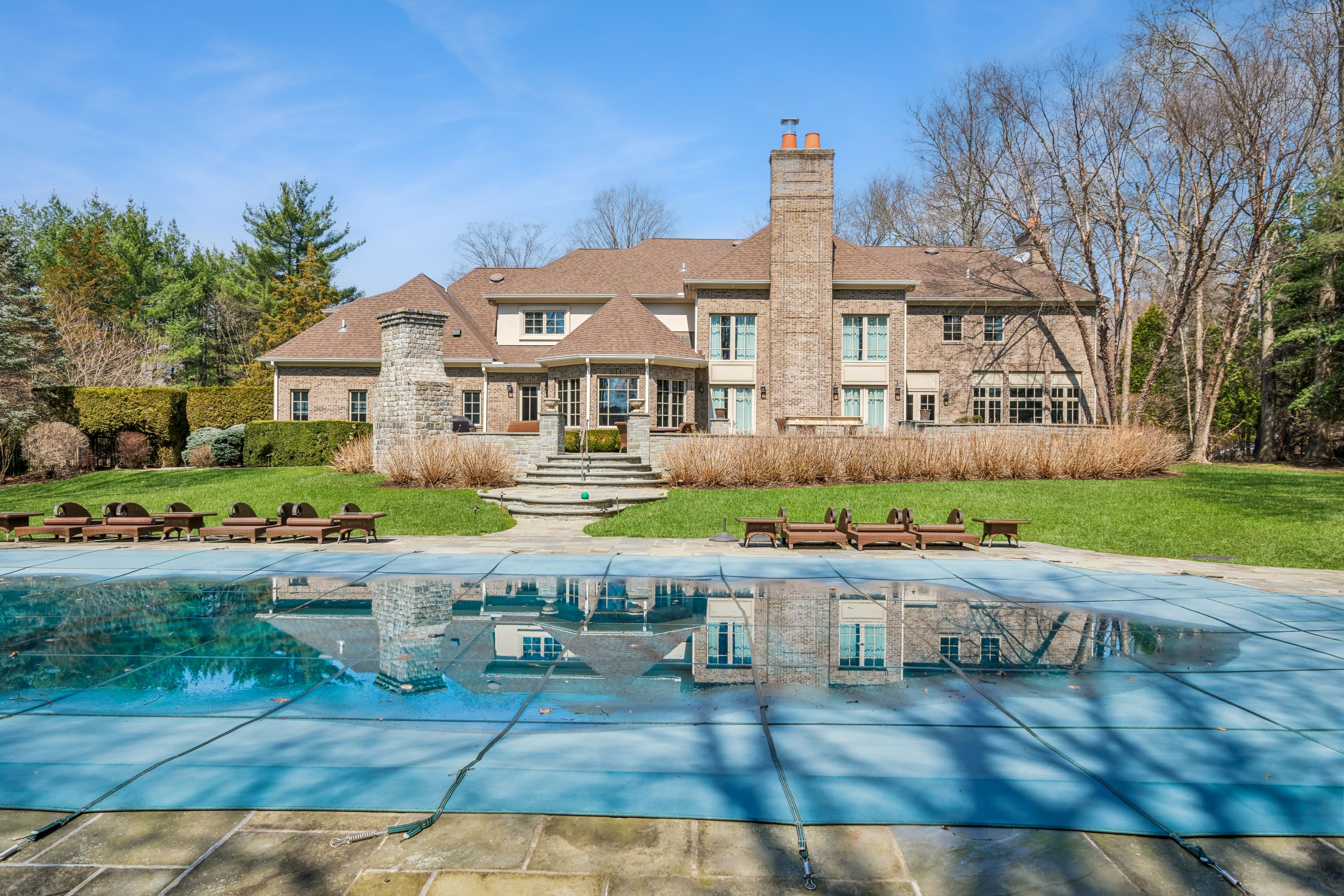 2 Alford Drive 