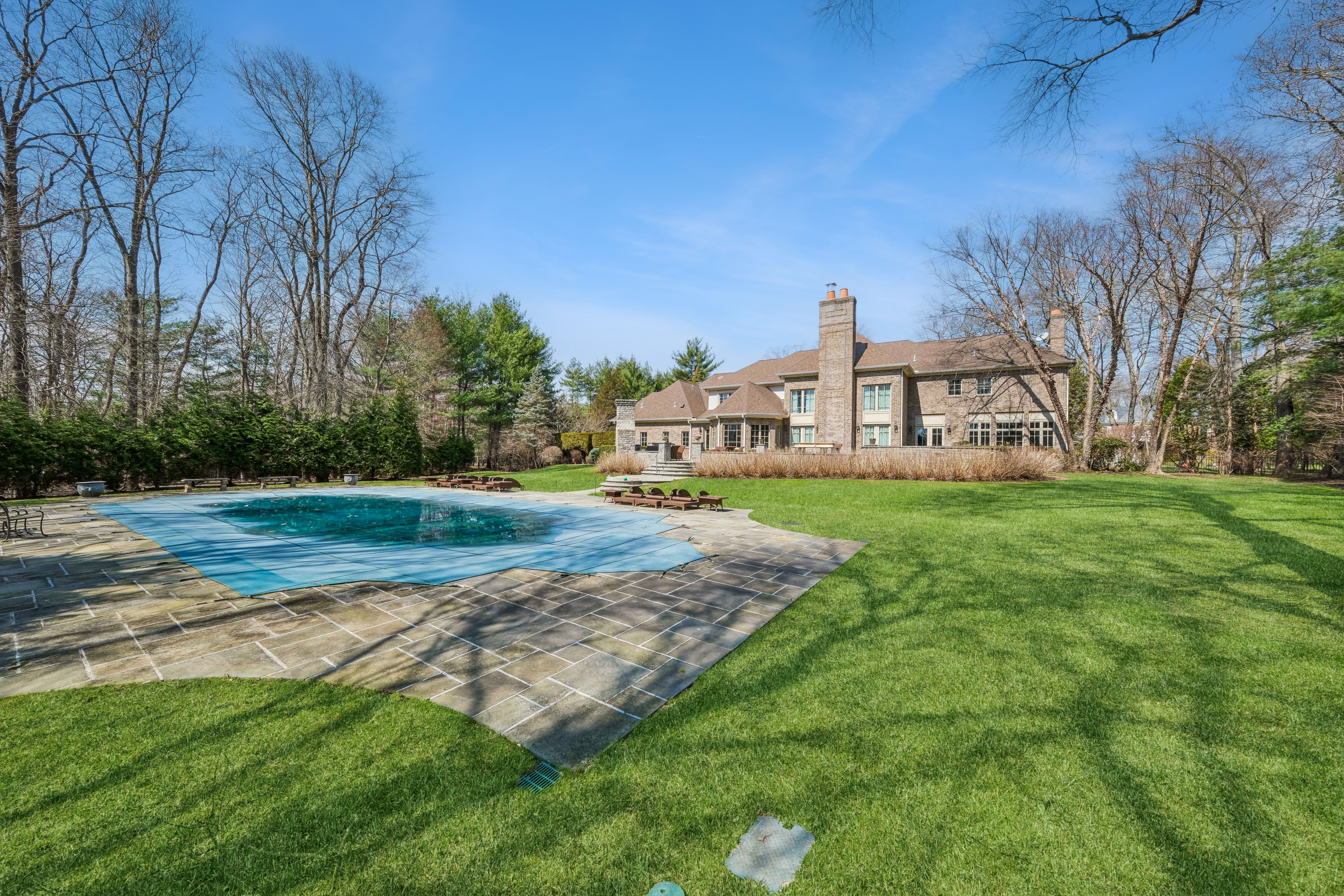 2 Alford Drive 