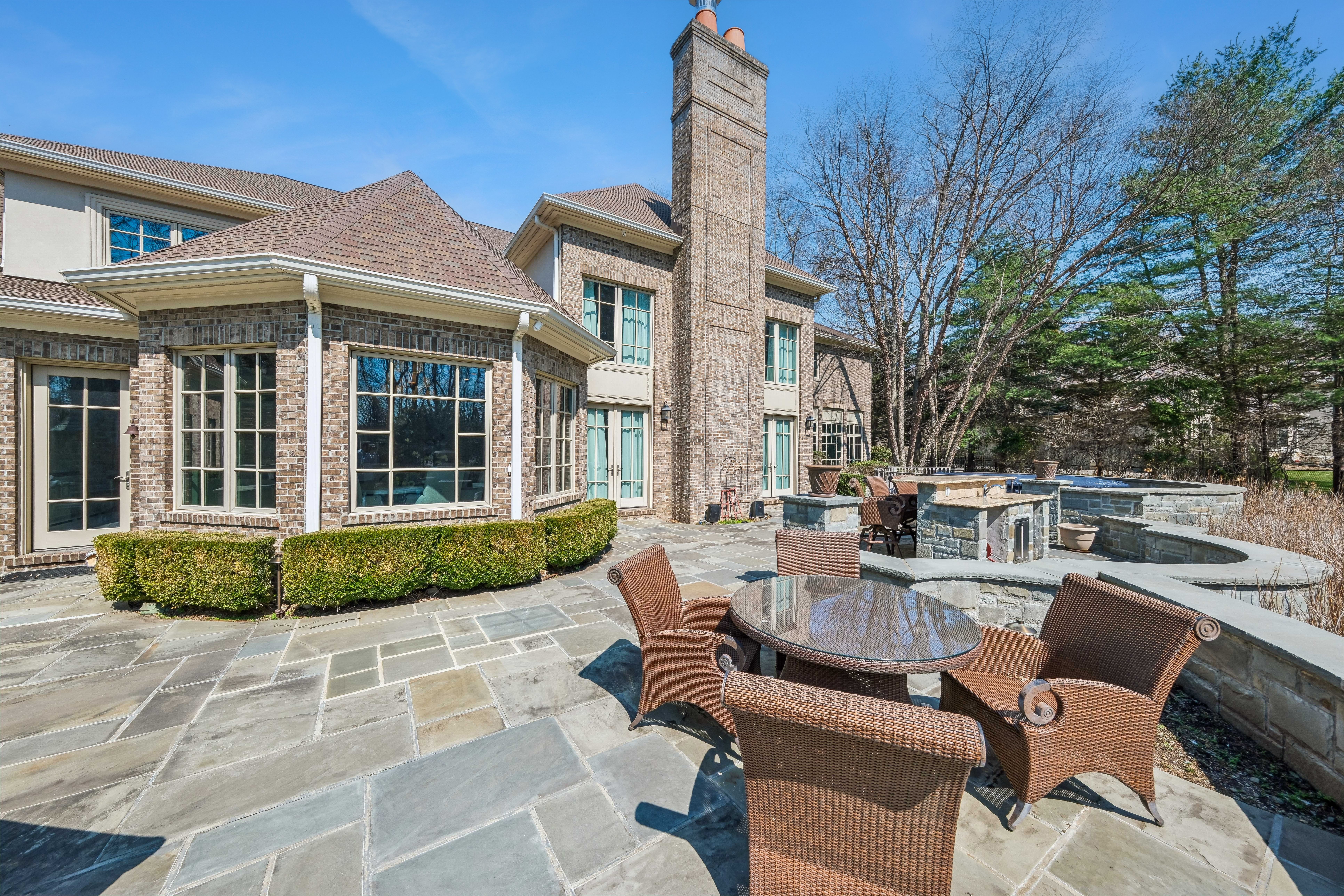 2 Alford Drive 