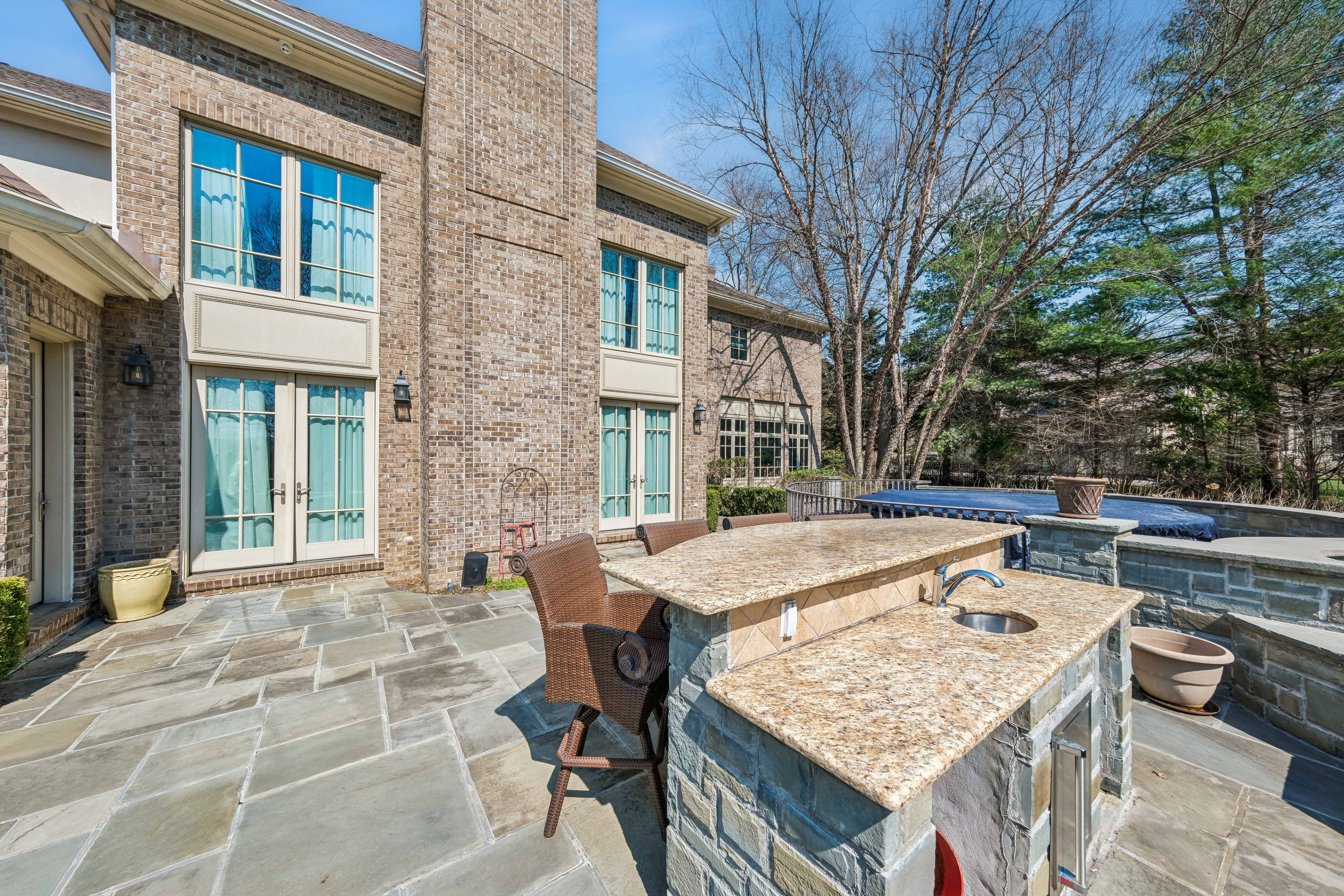 2 Alford Drive 