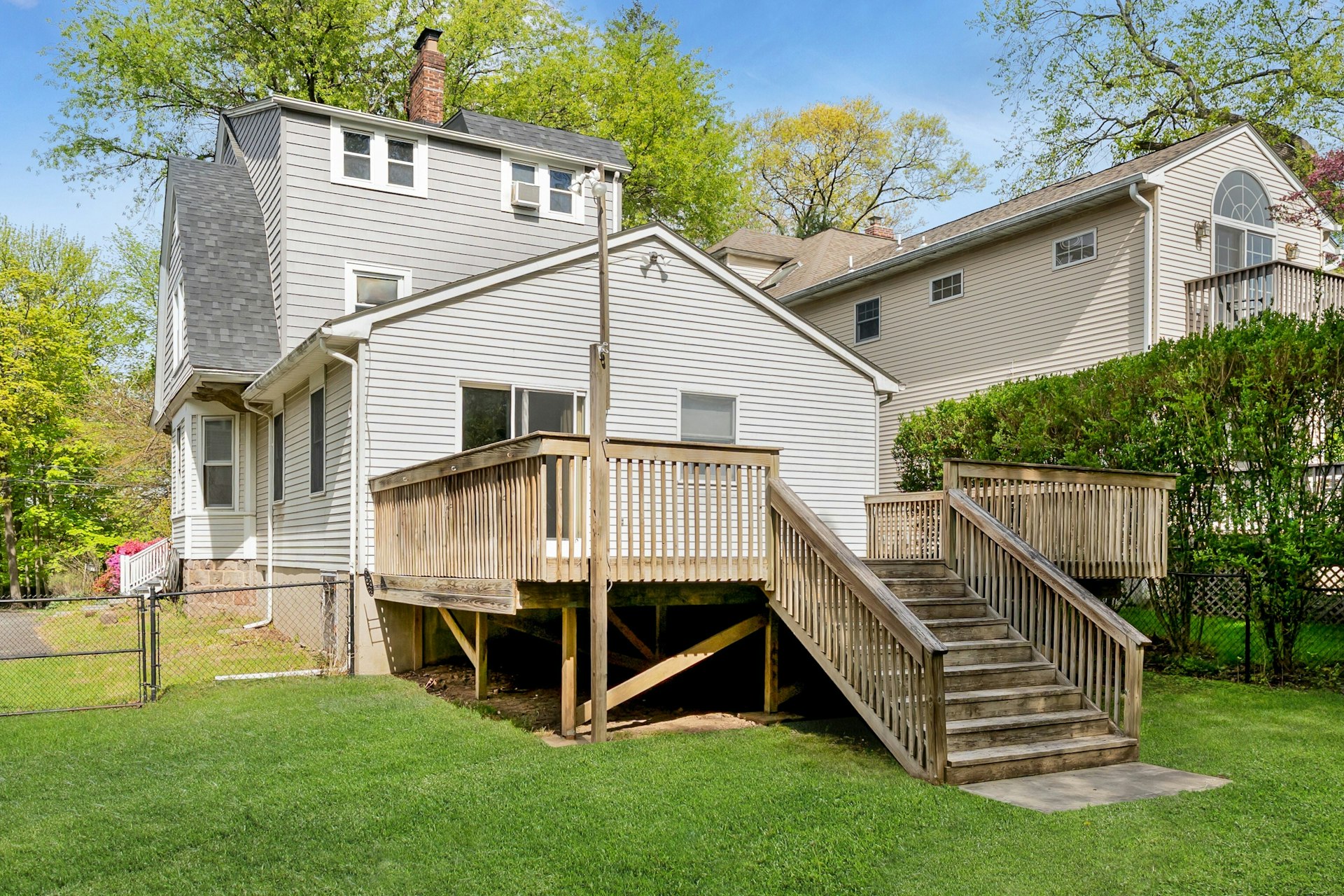 76 Magnolia Avenue 
