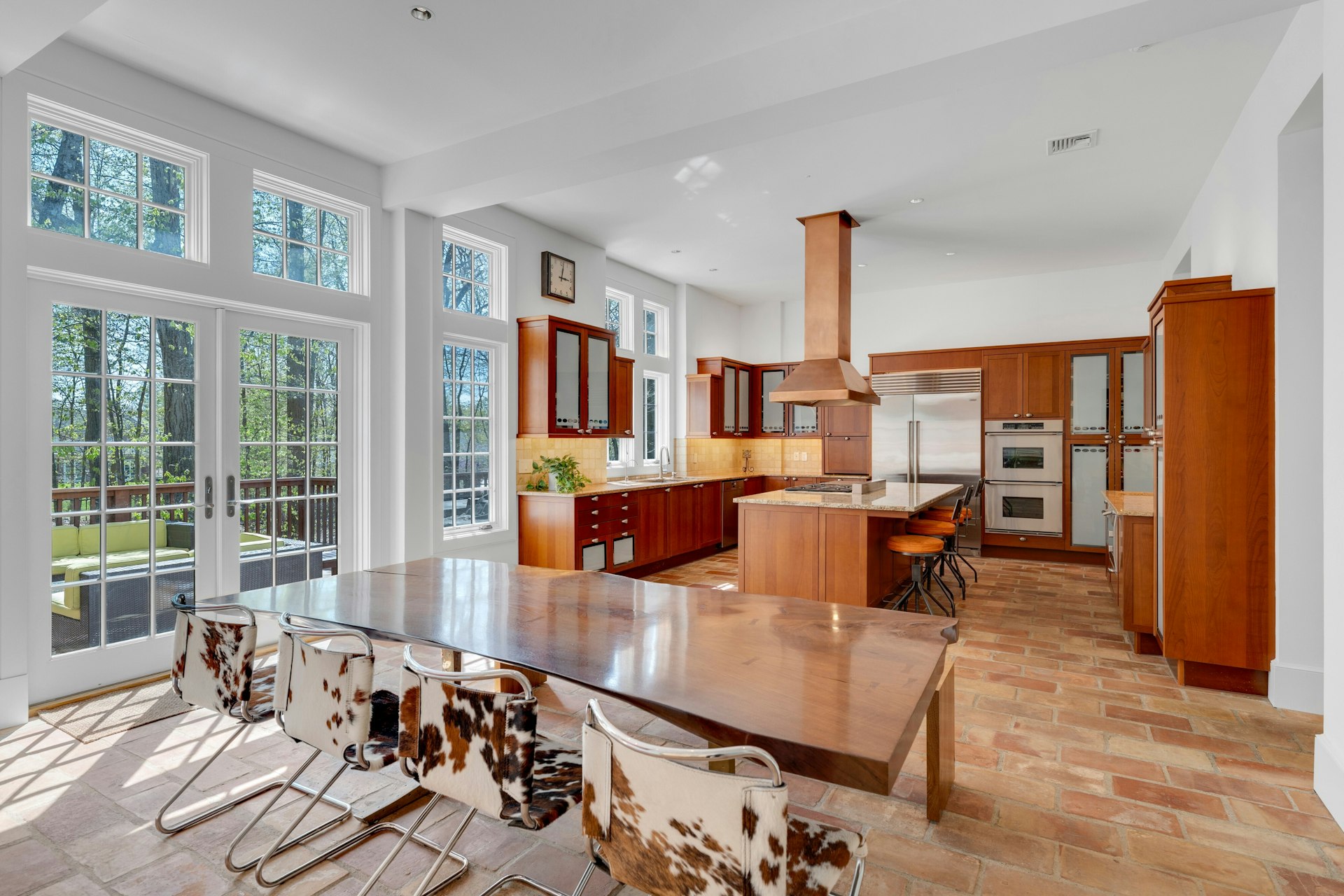 7 Charney Place 