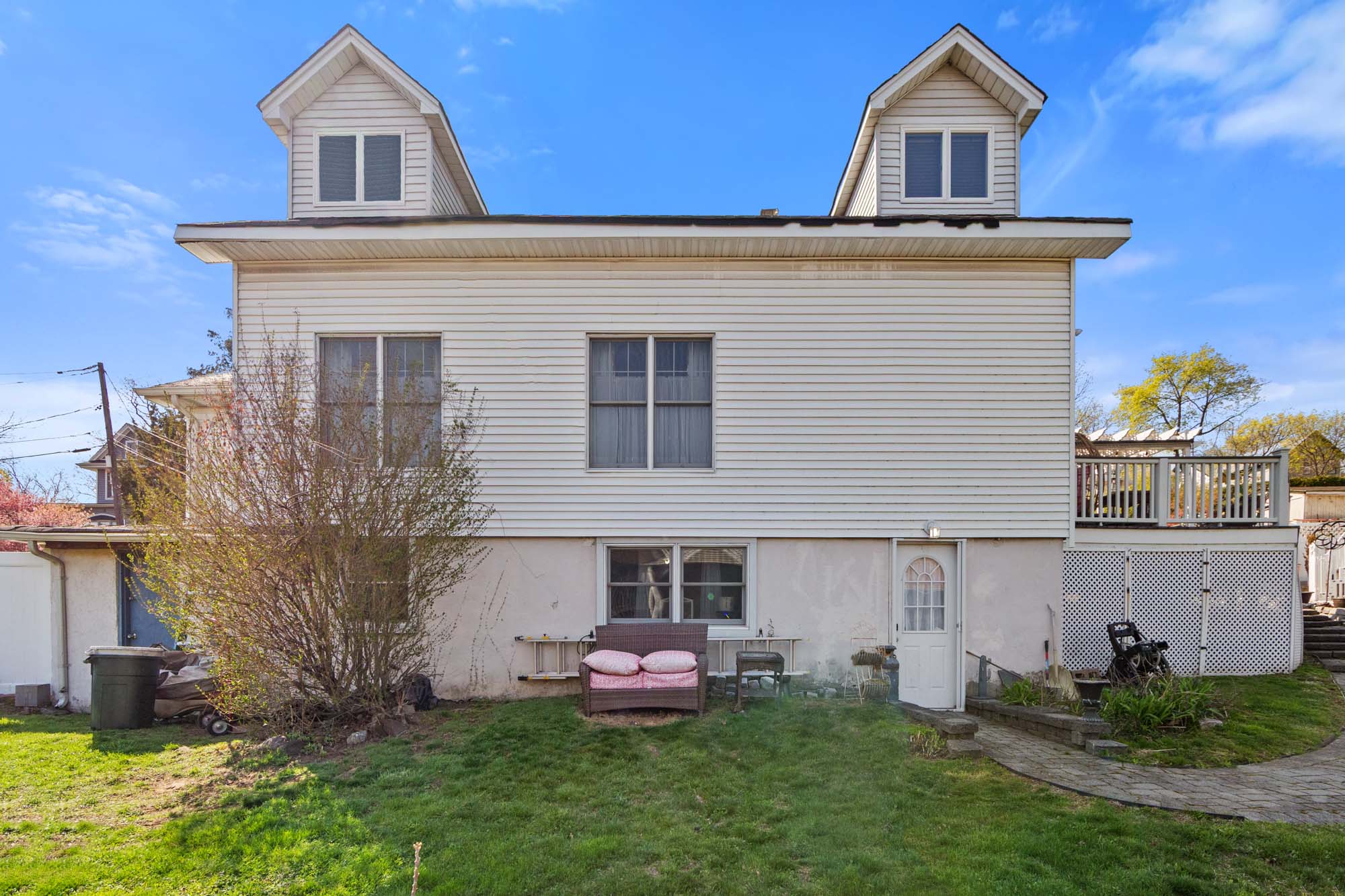70 Overlook Avenue
