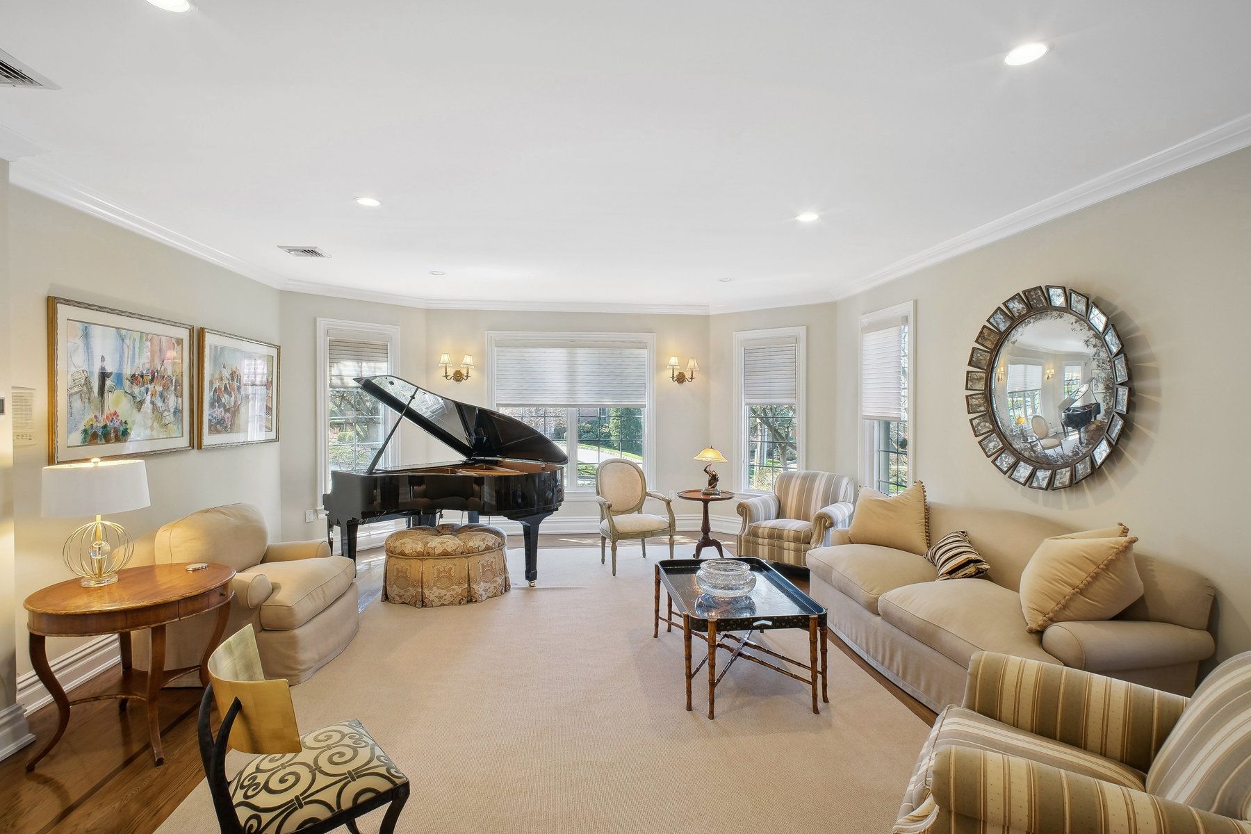 8 Willow Drive 