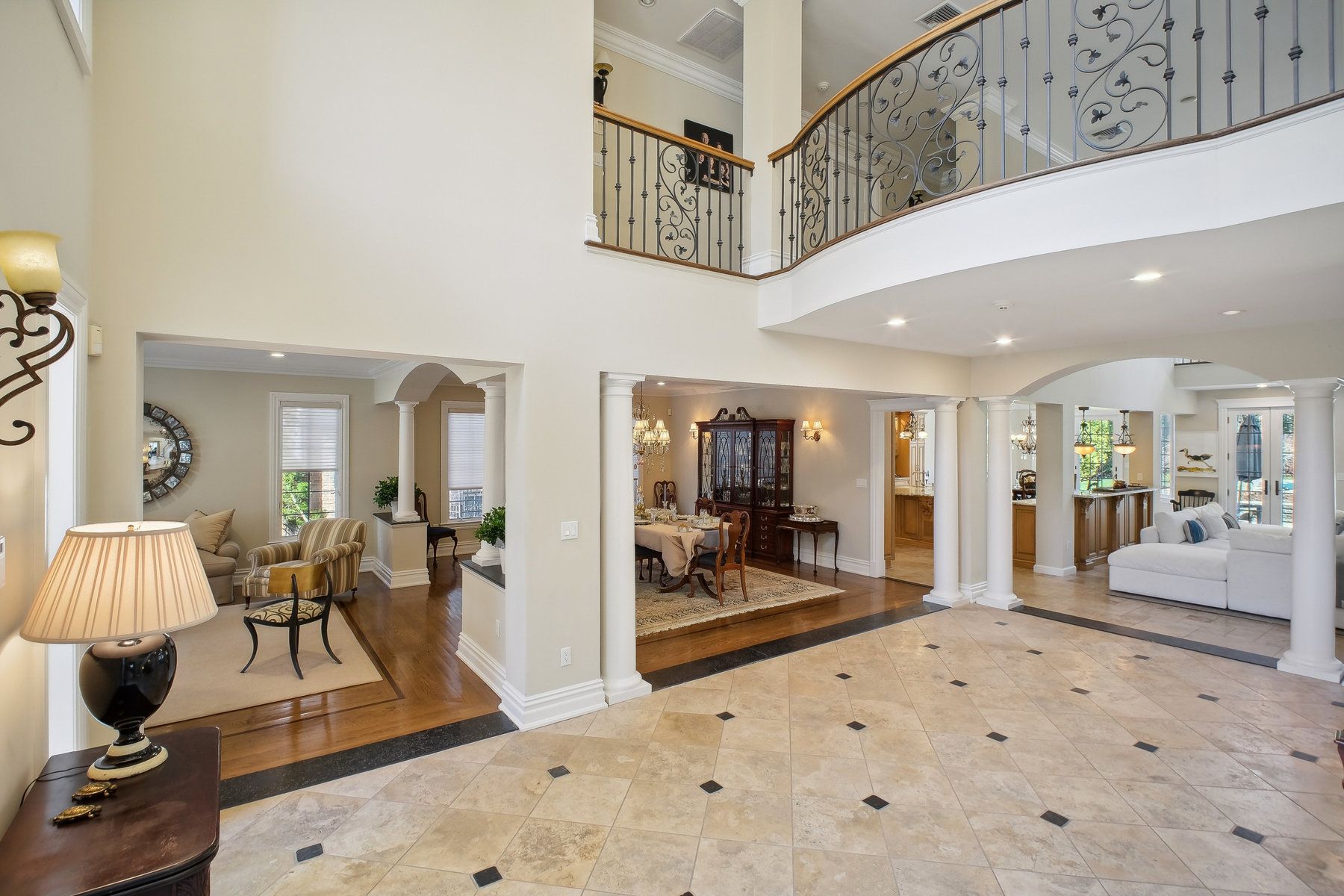 8 Willow Drive 