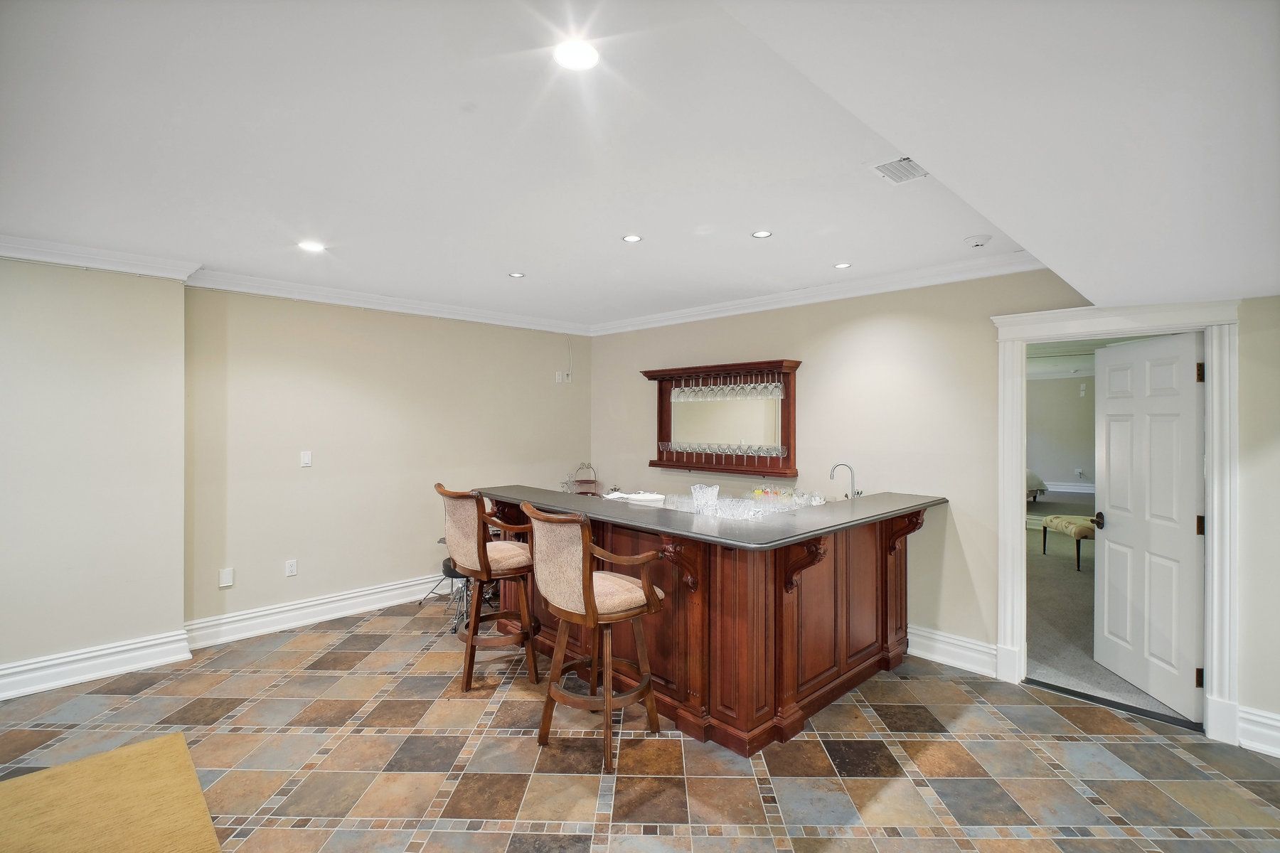 8 Willow Drive 