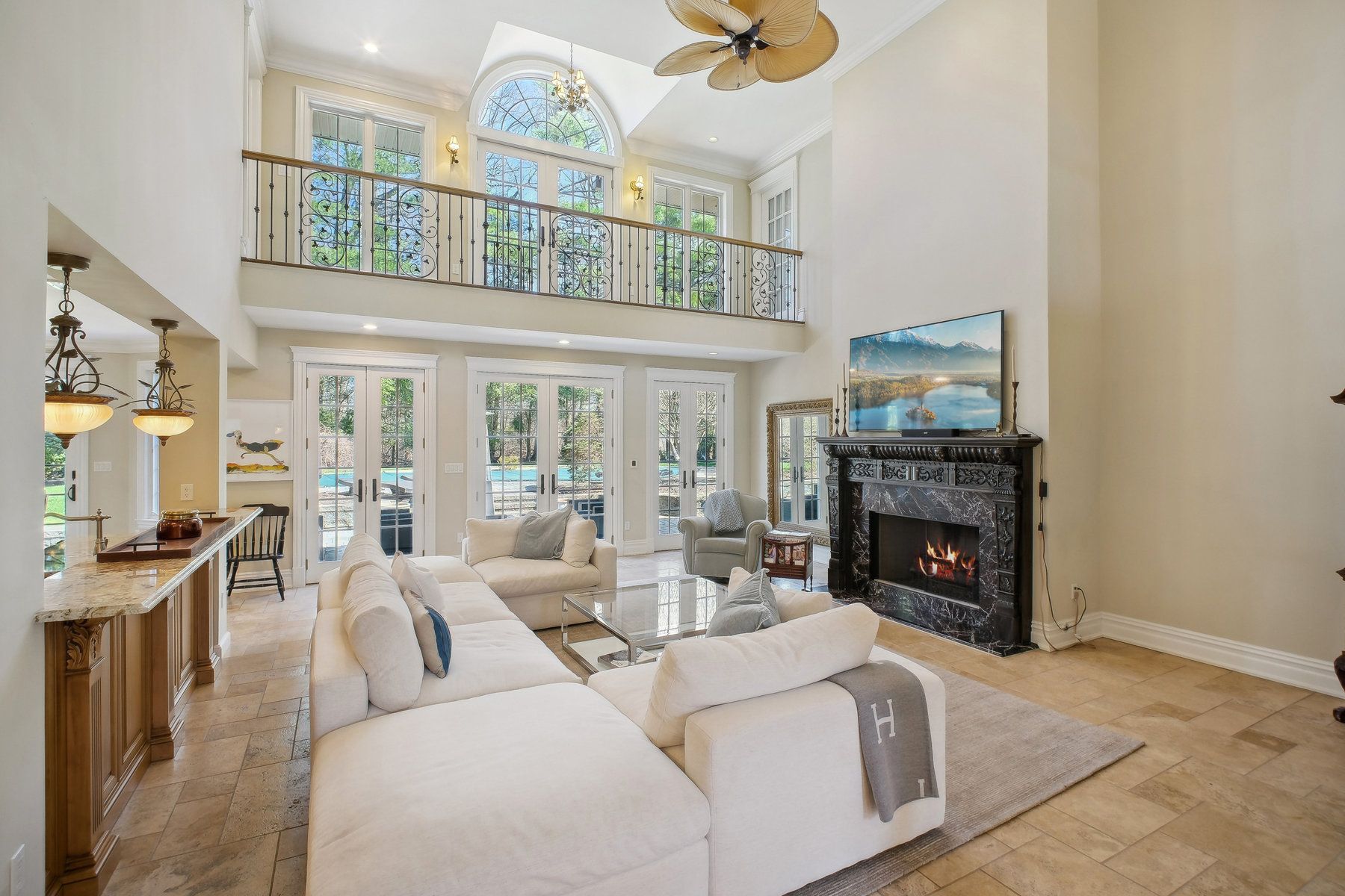 8 Willow Drive 