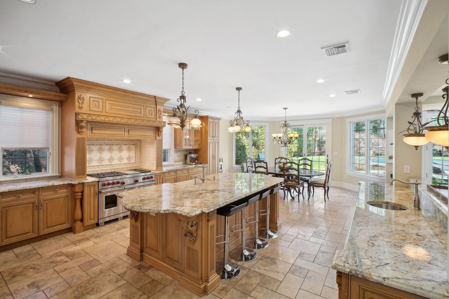 8 Willow Drive 