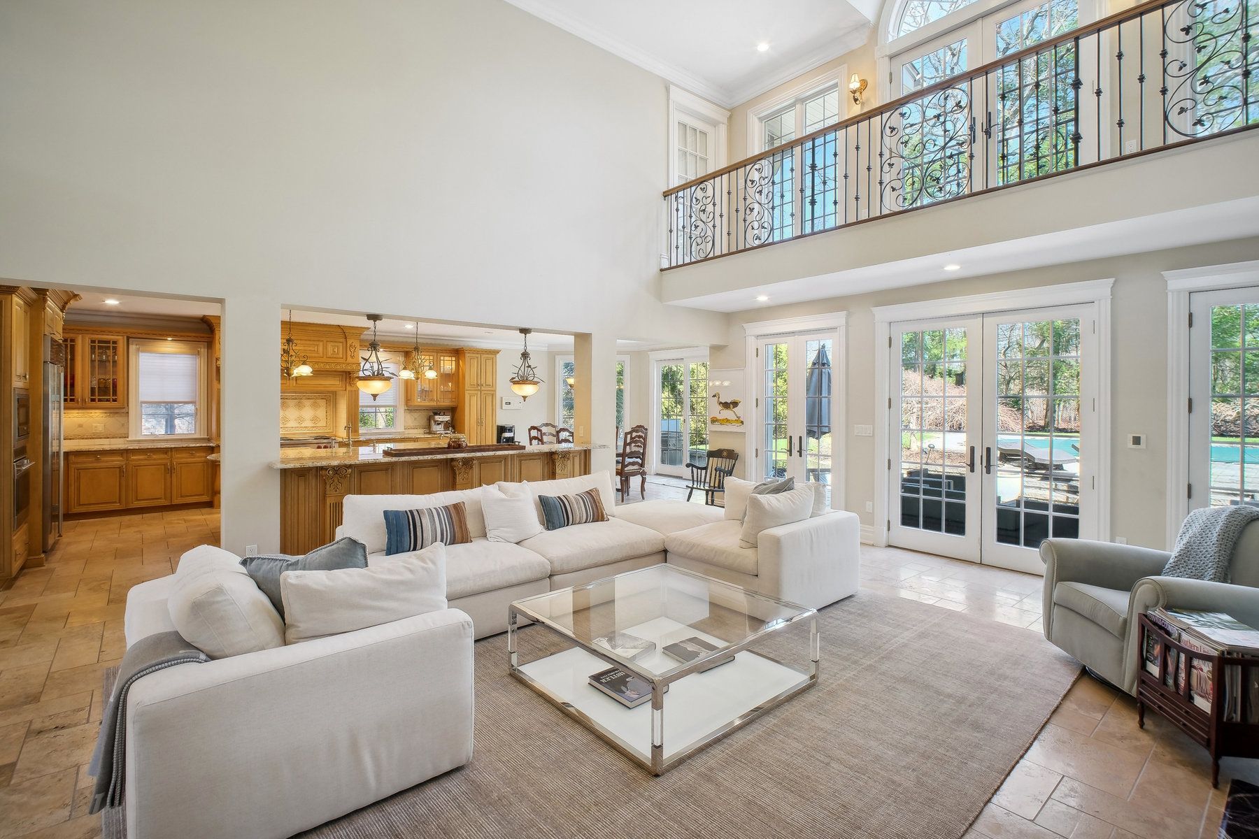 8 Willow Drive 
