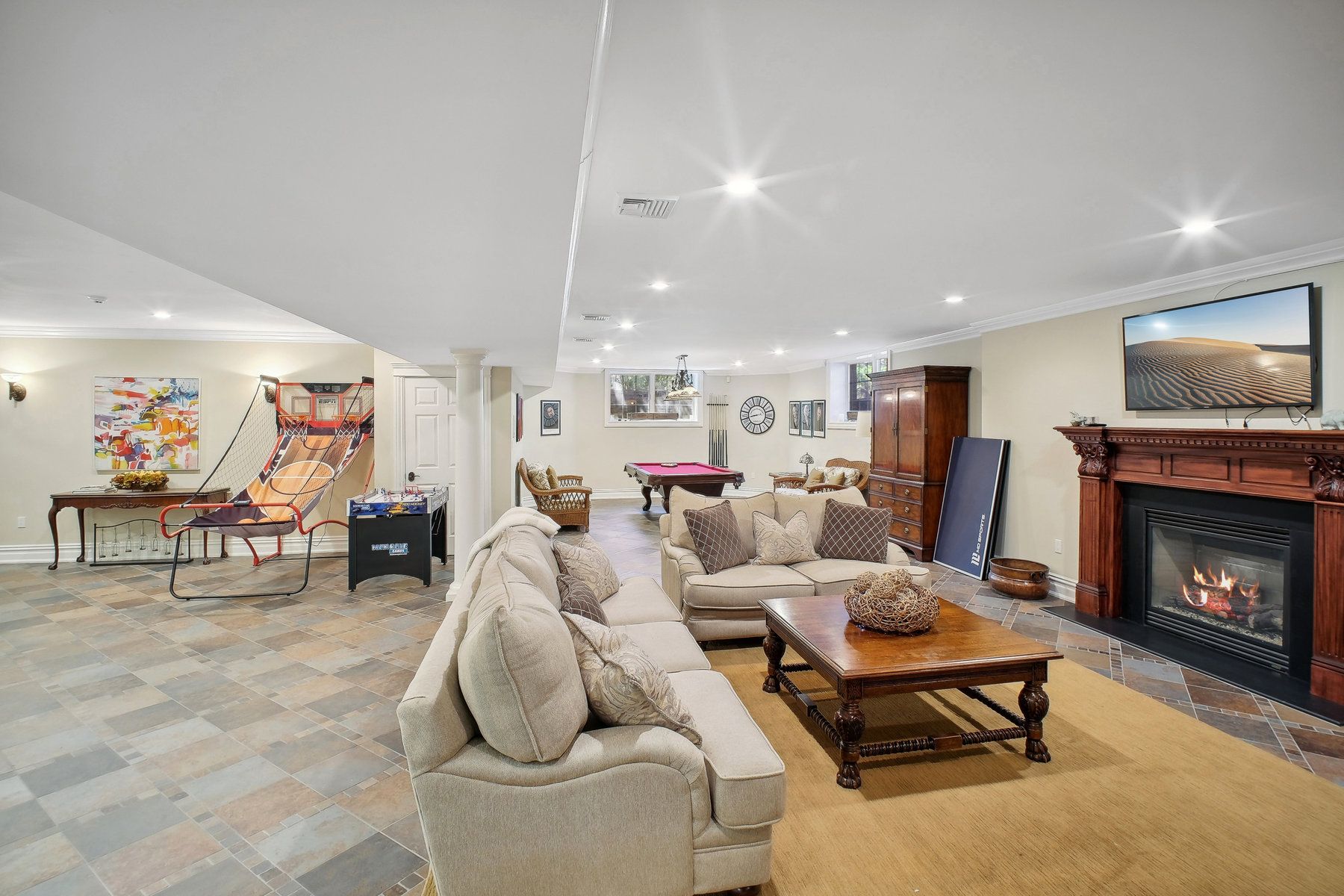 8 Willow Drive 