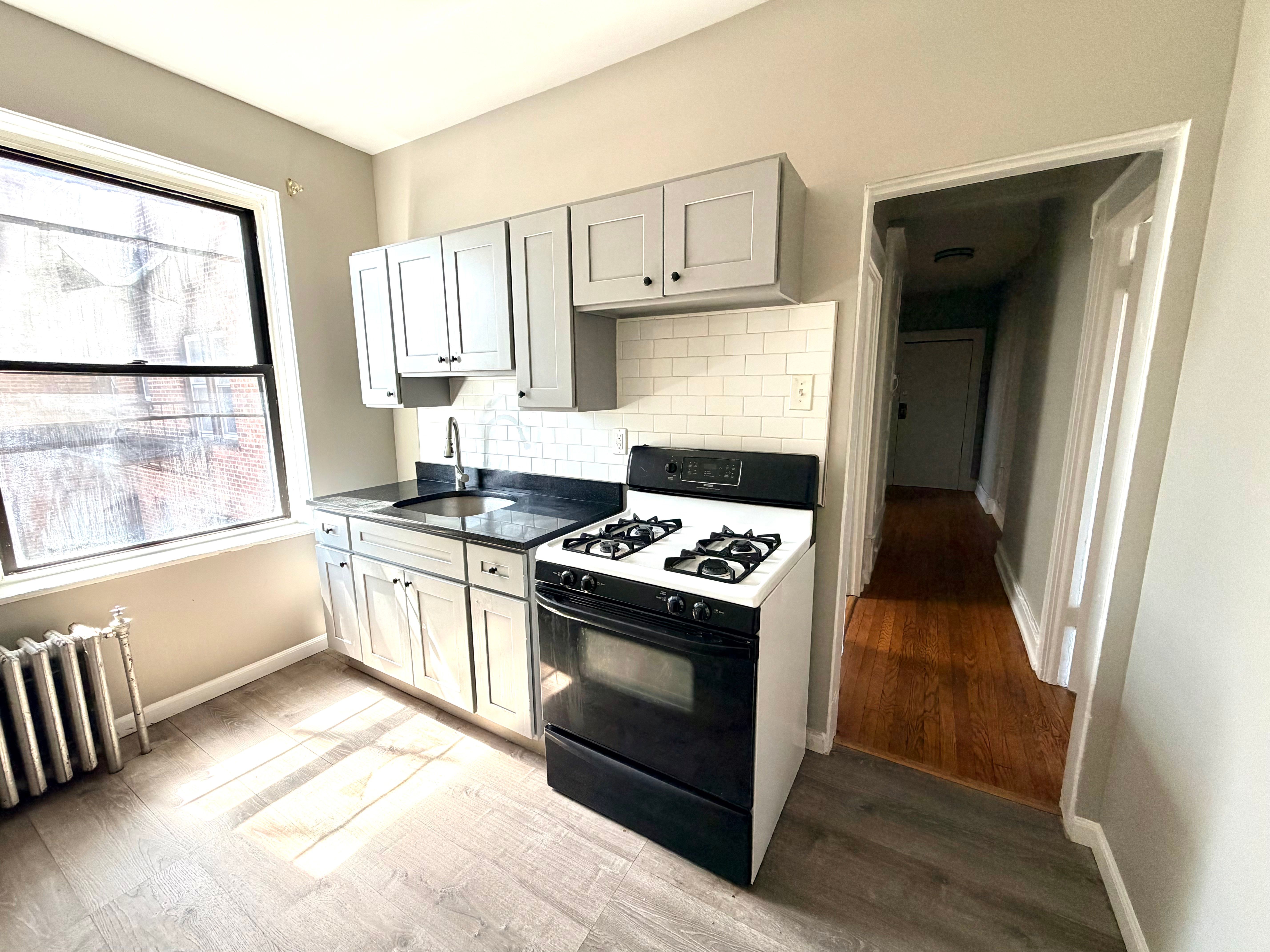 17 Elwood Place #305