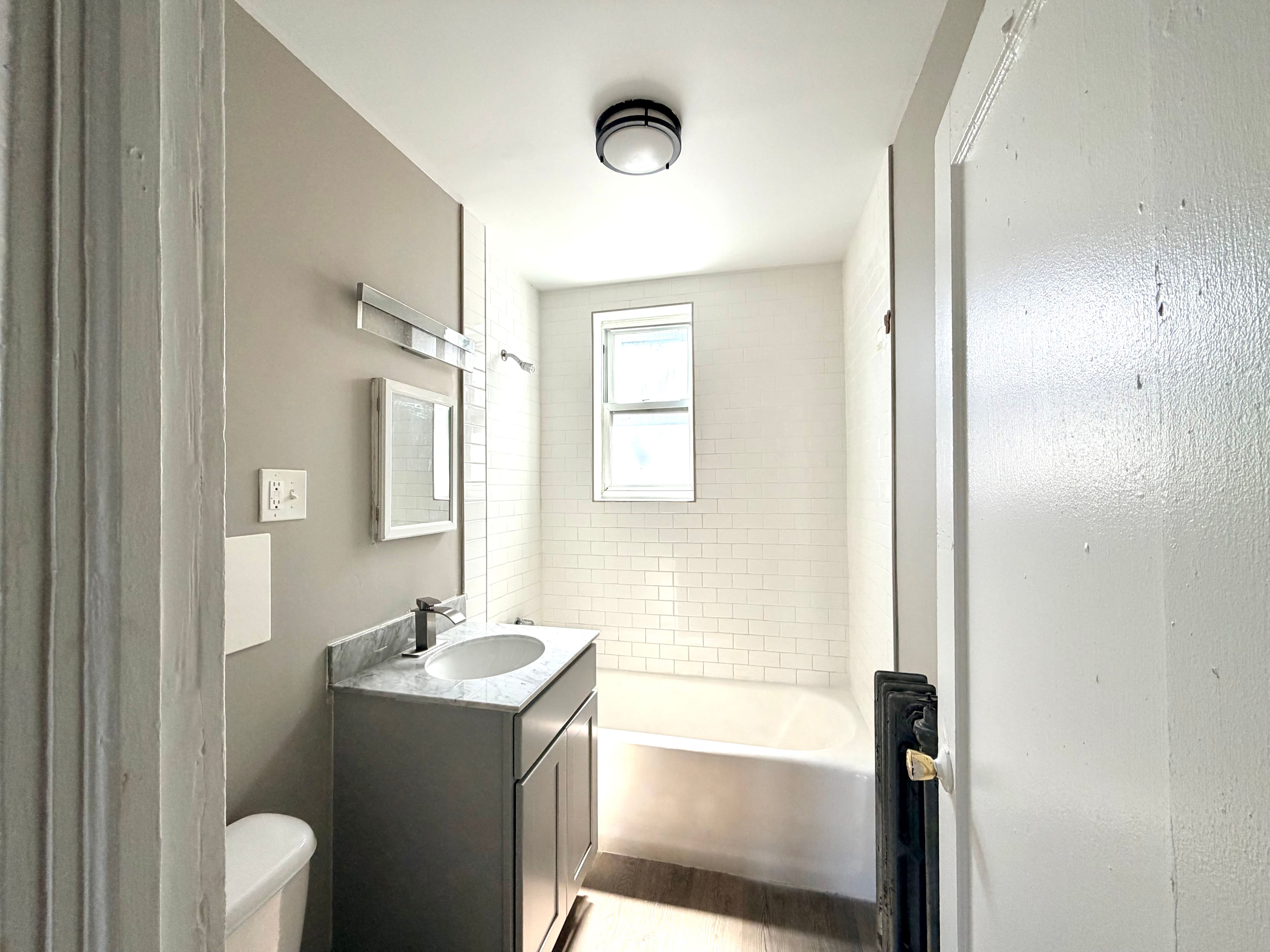 17 Elwood Place #305