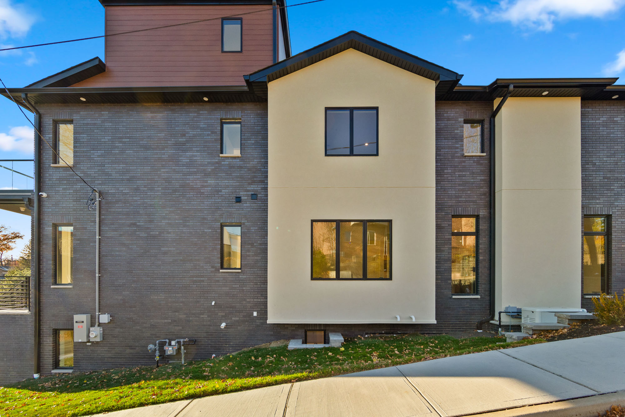 61 Edgewater Road