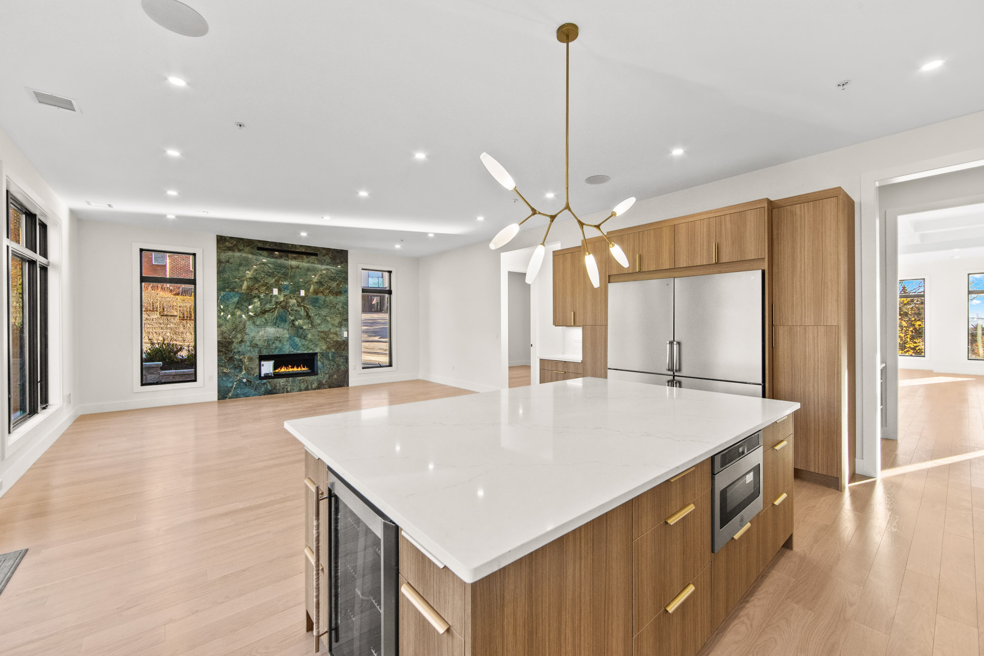61 Edgewater Road