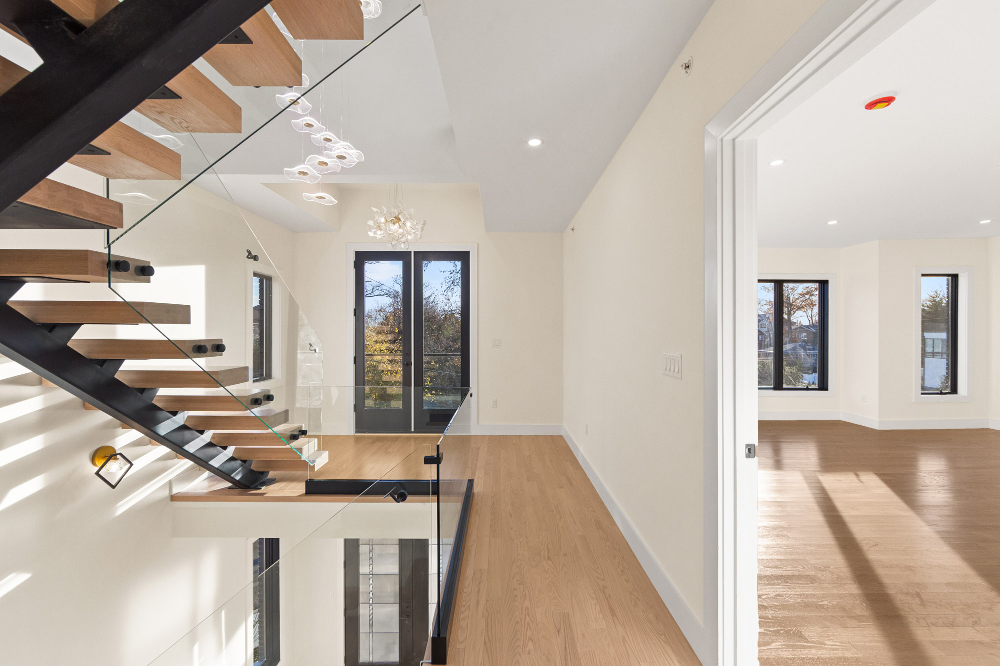 61 Edgewater Road