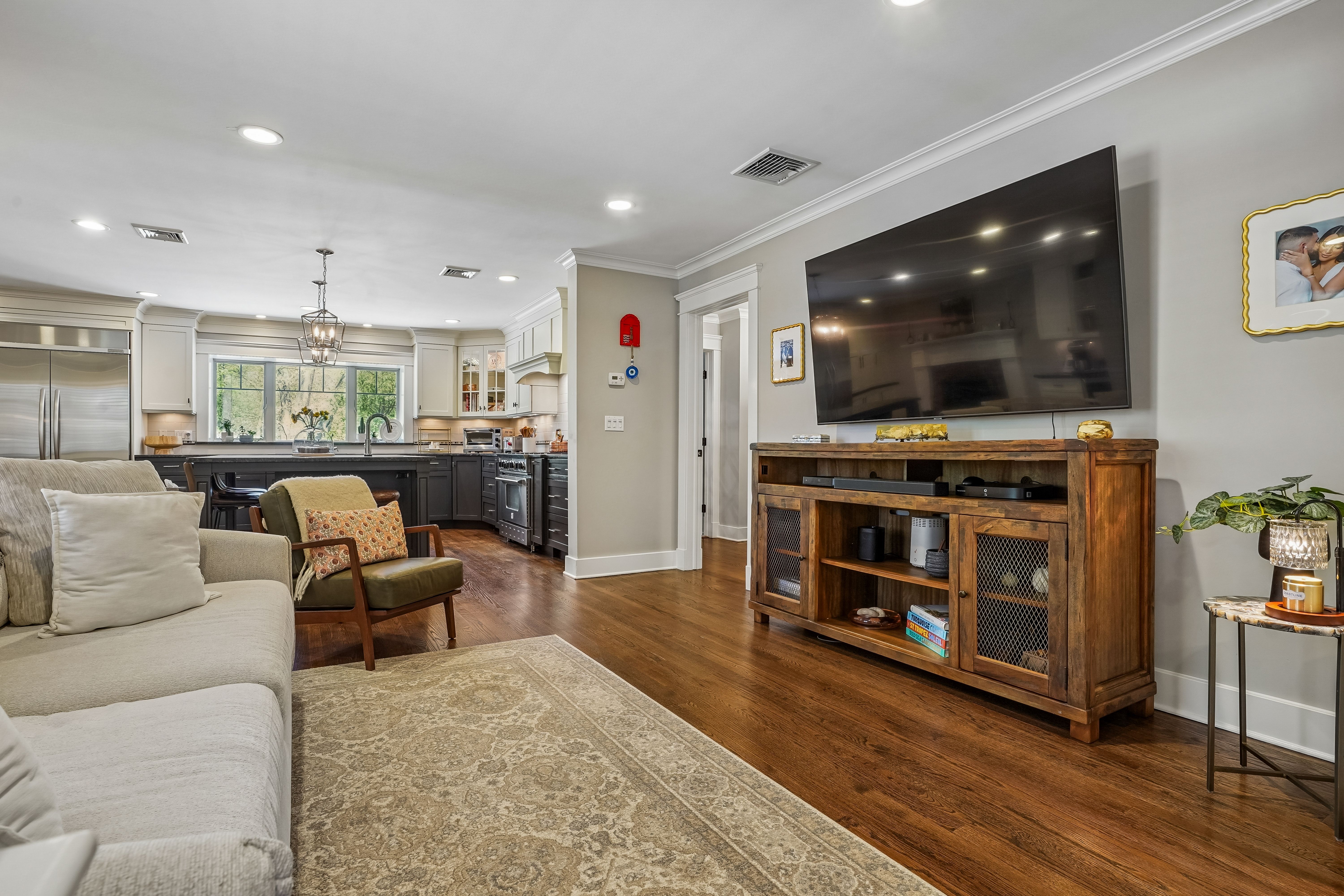 586 Sparrowbush Road 