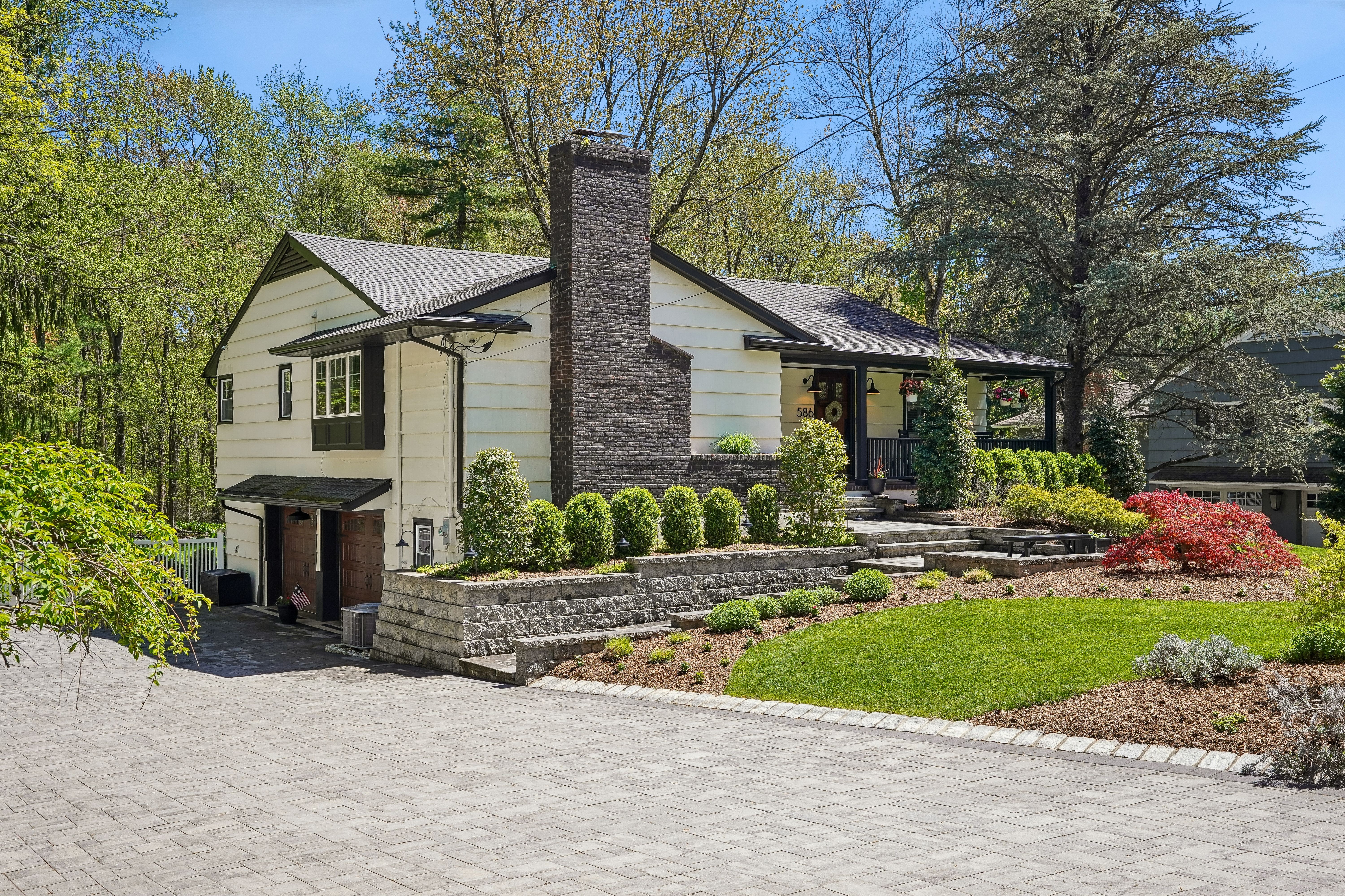 586 Sparrowbush Road 