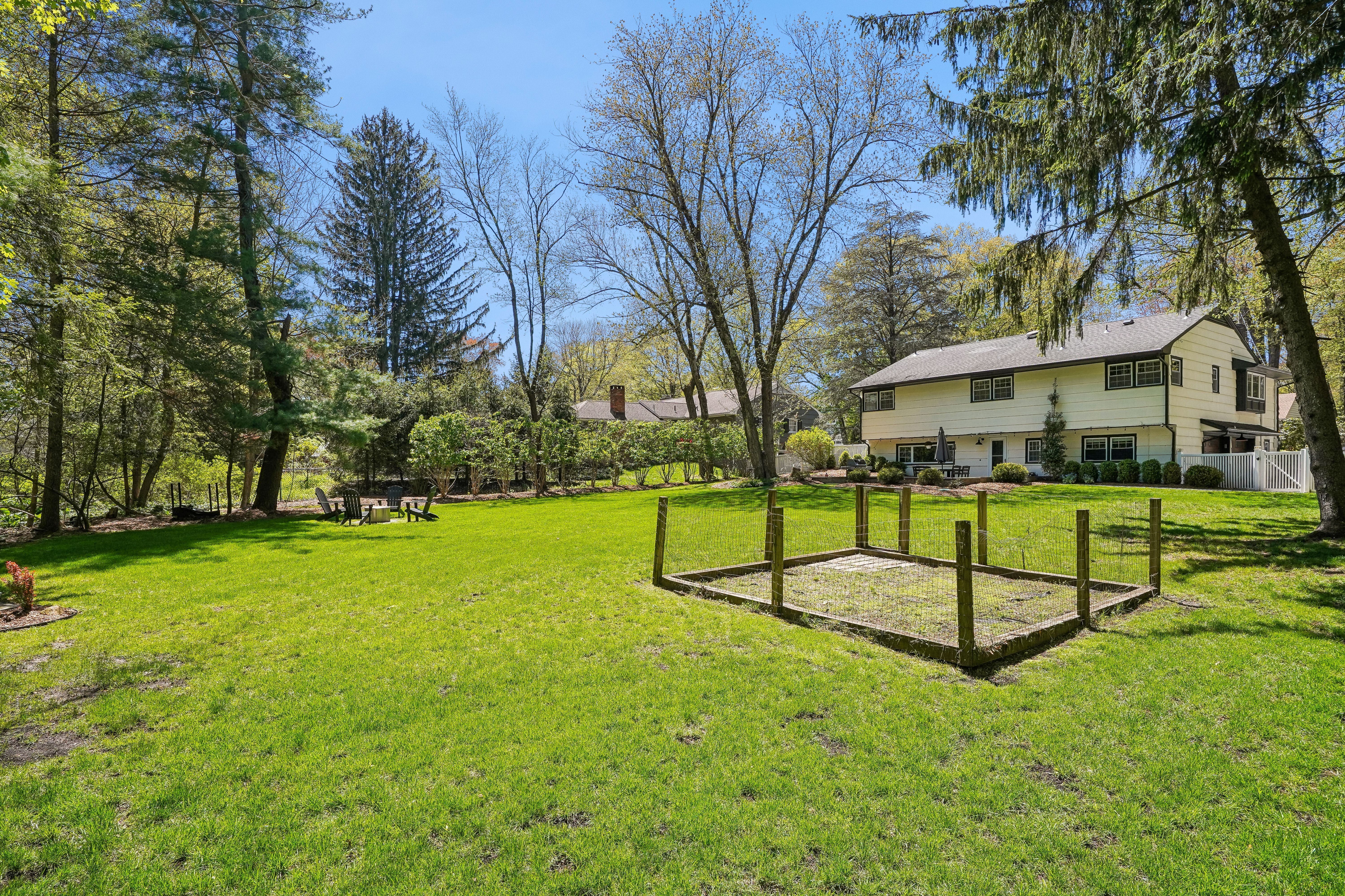 586 Sparrowbush Road 