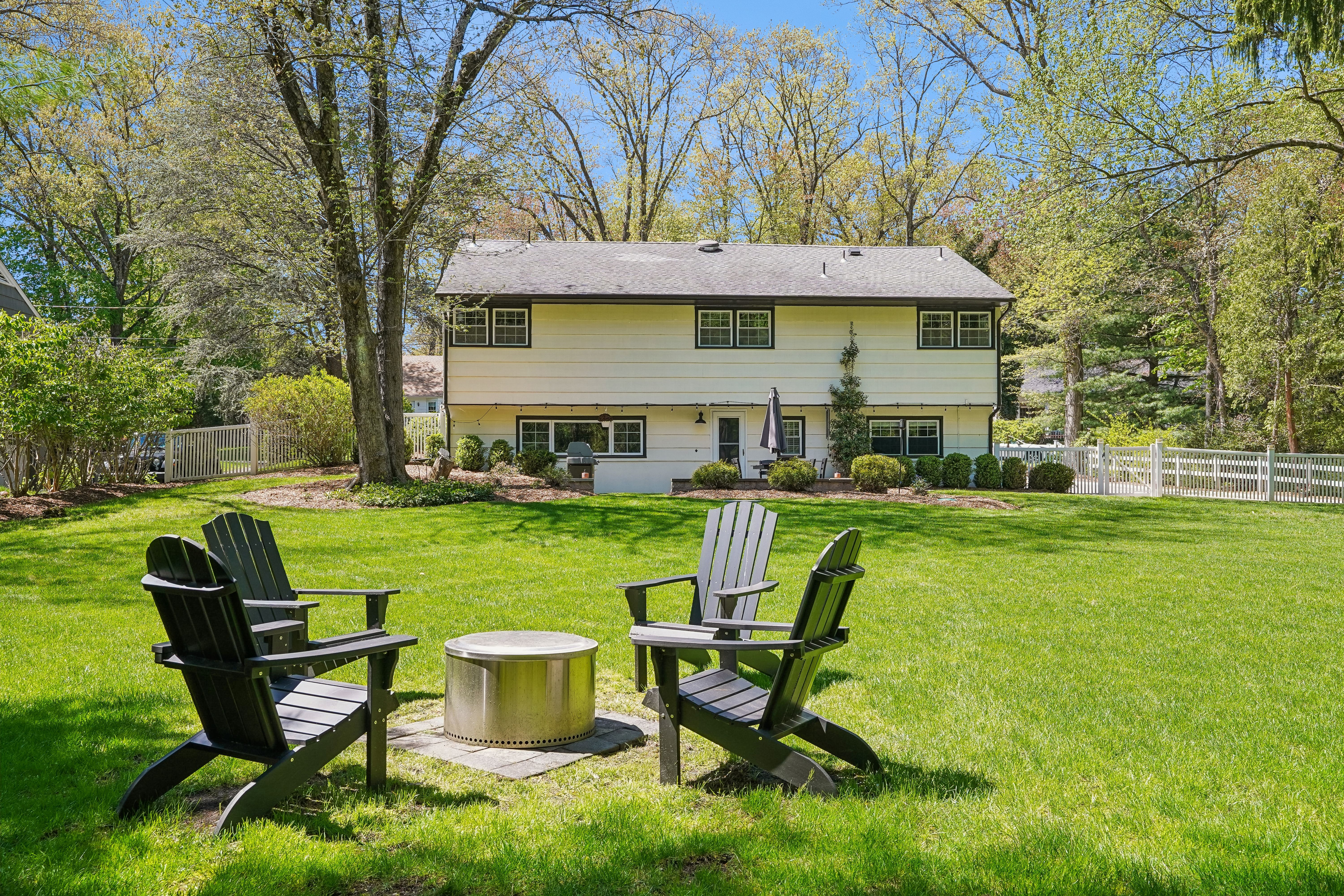 586 Sparrowbush Road 