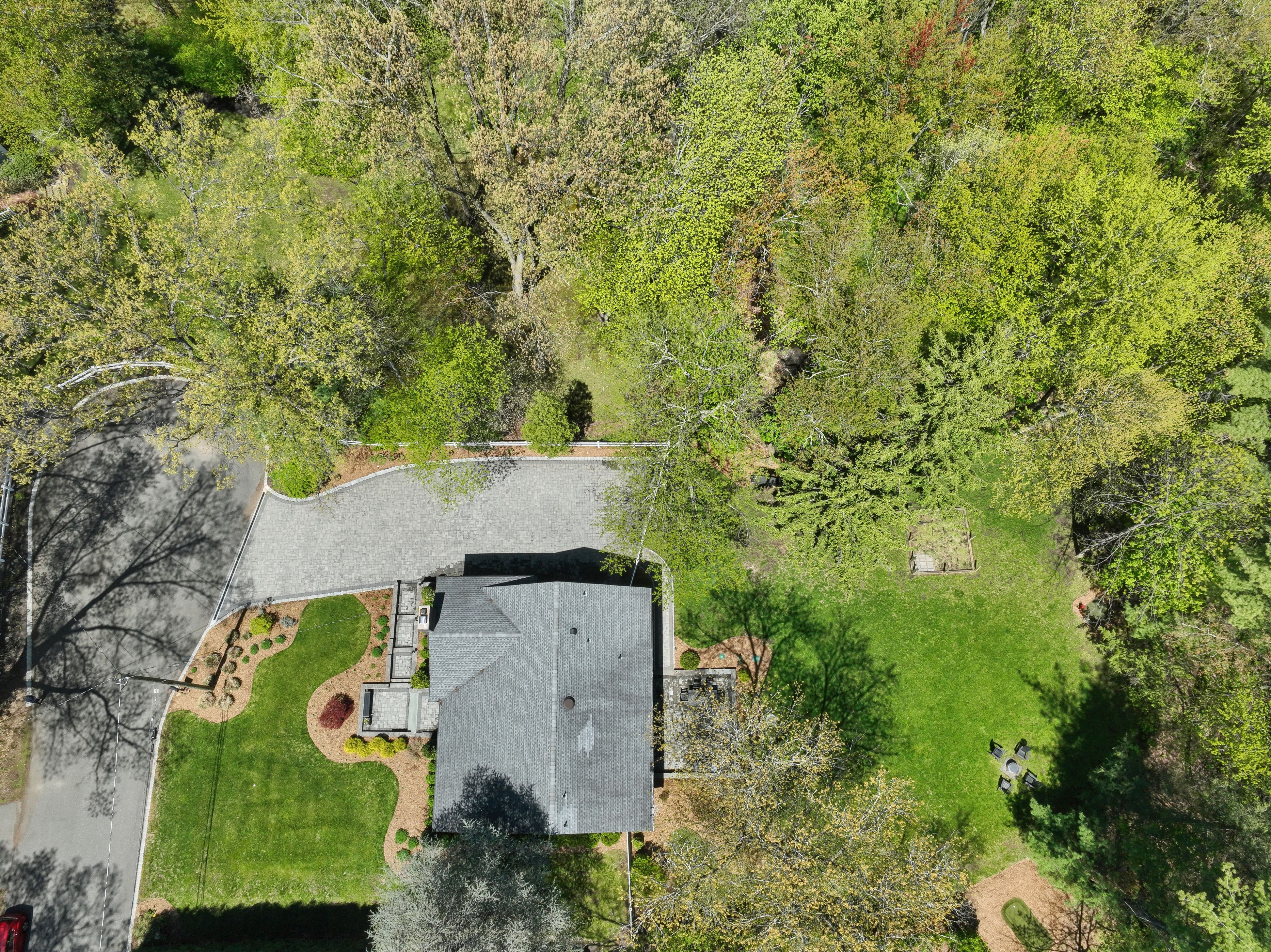 586 Sparrowbush Road 