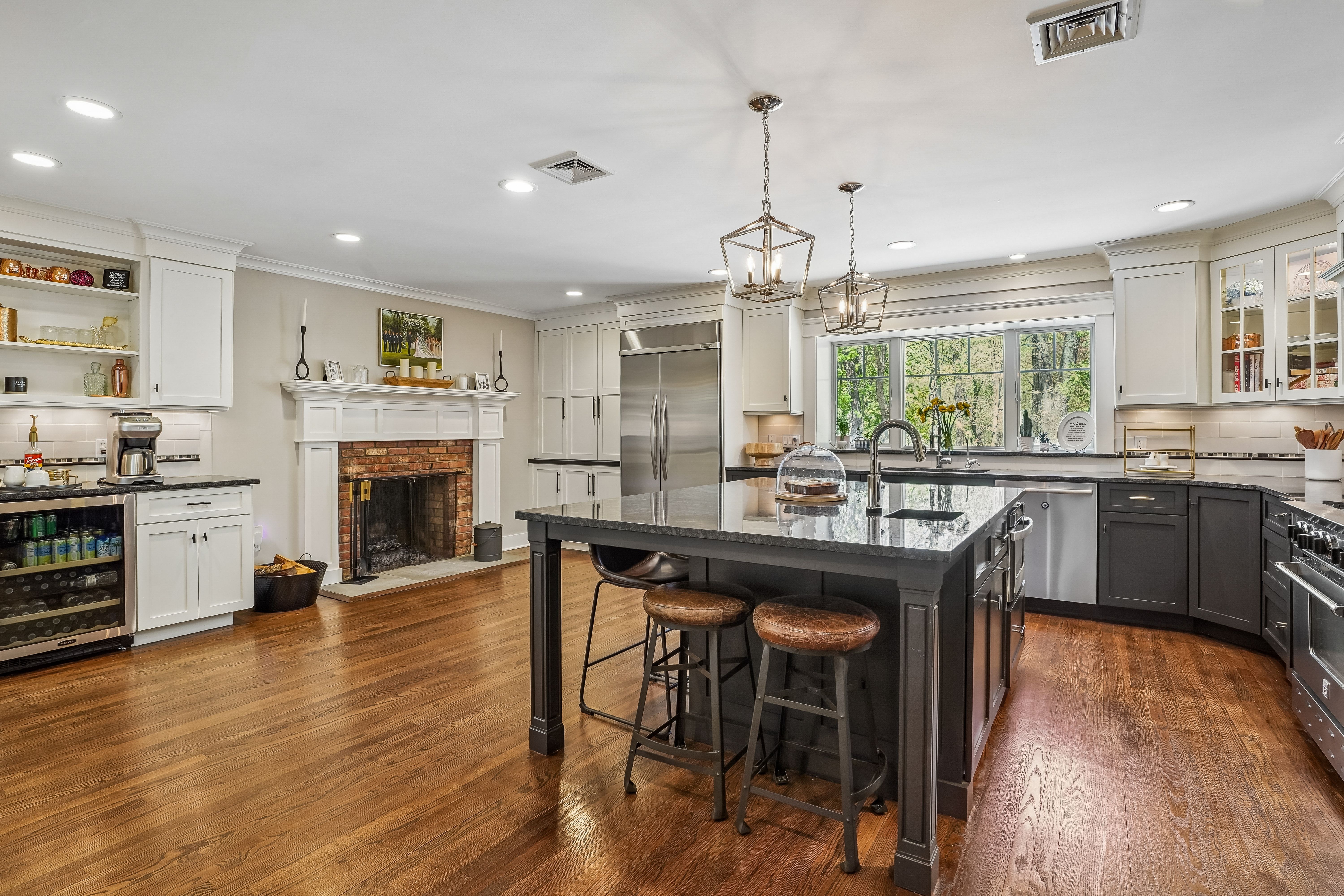 586 Sparrowbush Road 