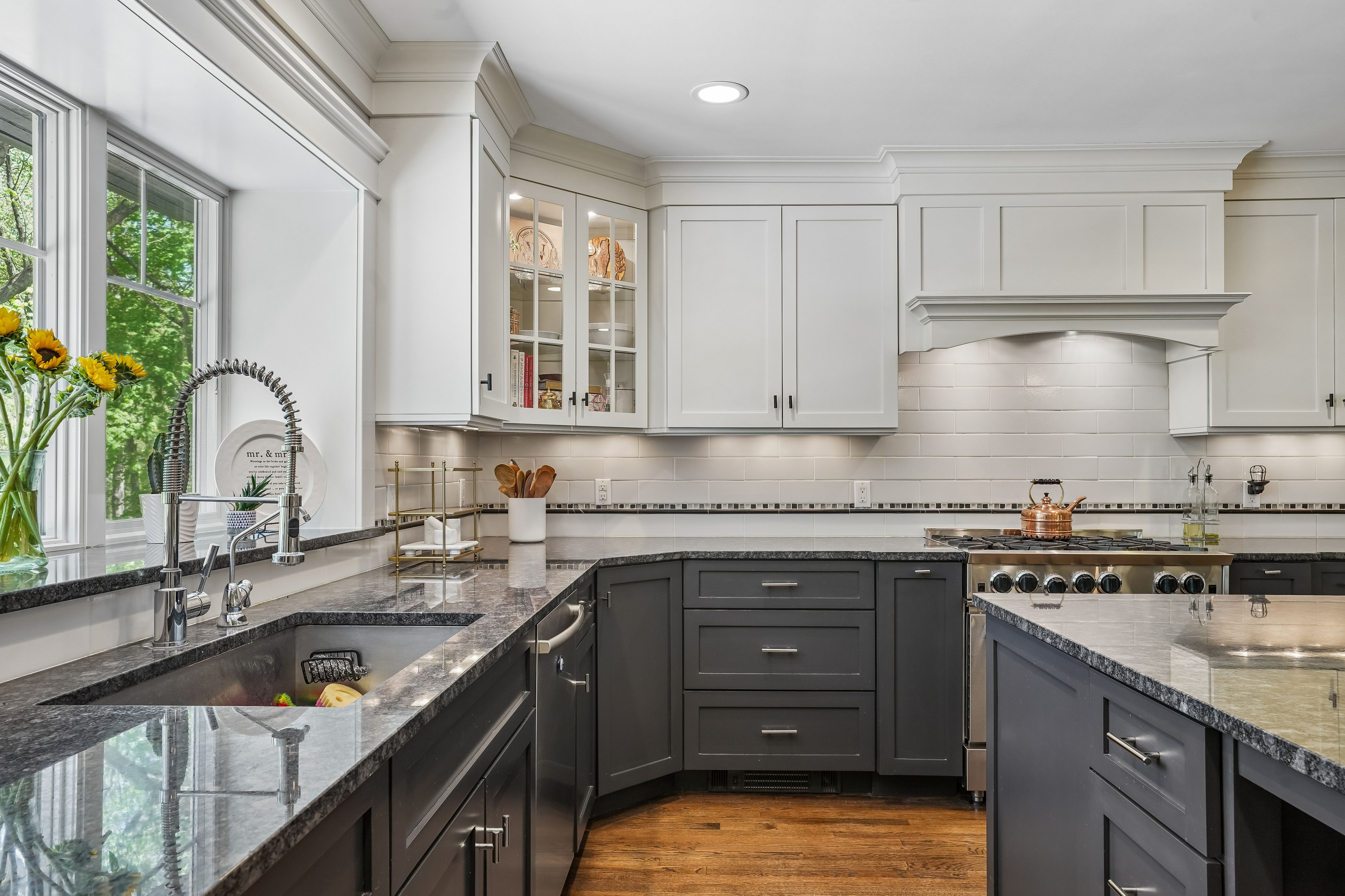 586 Sparrowbush Road 