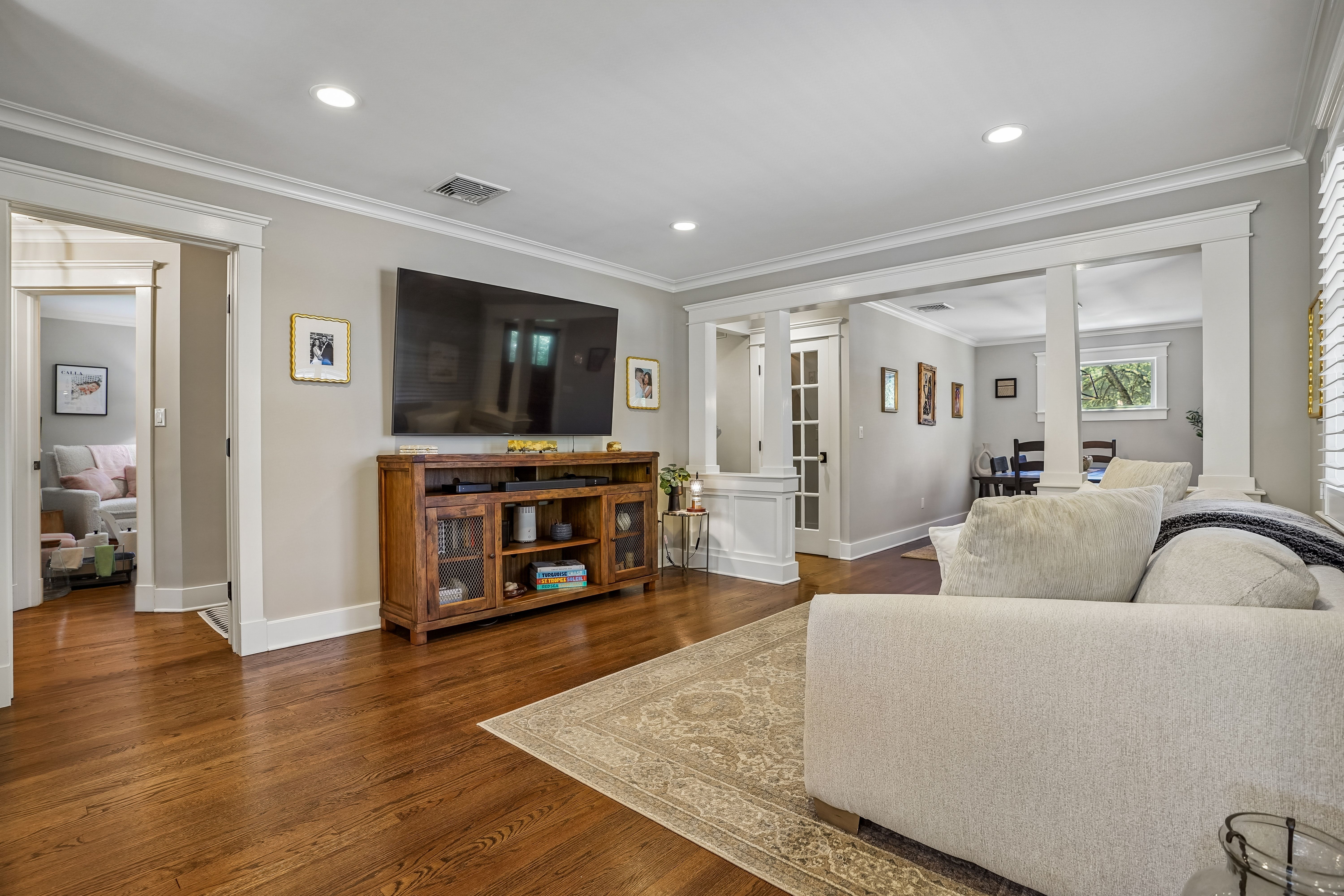 586 Sparrowbush Road 