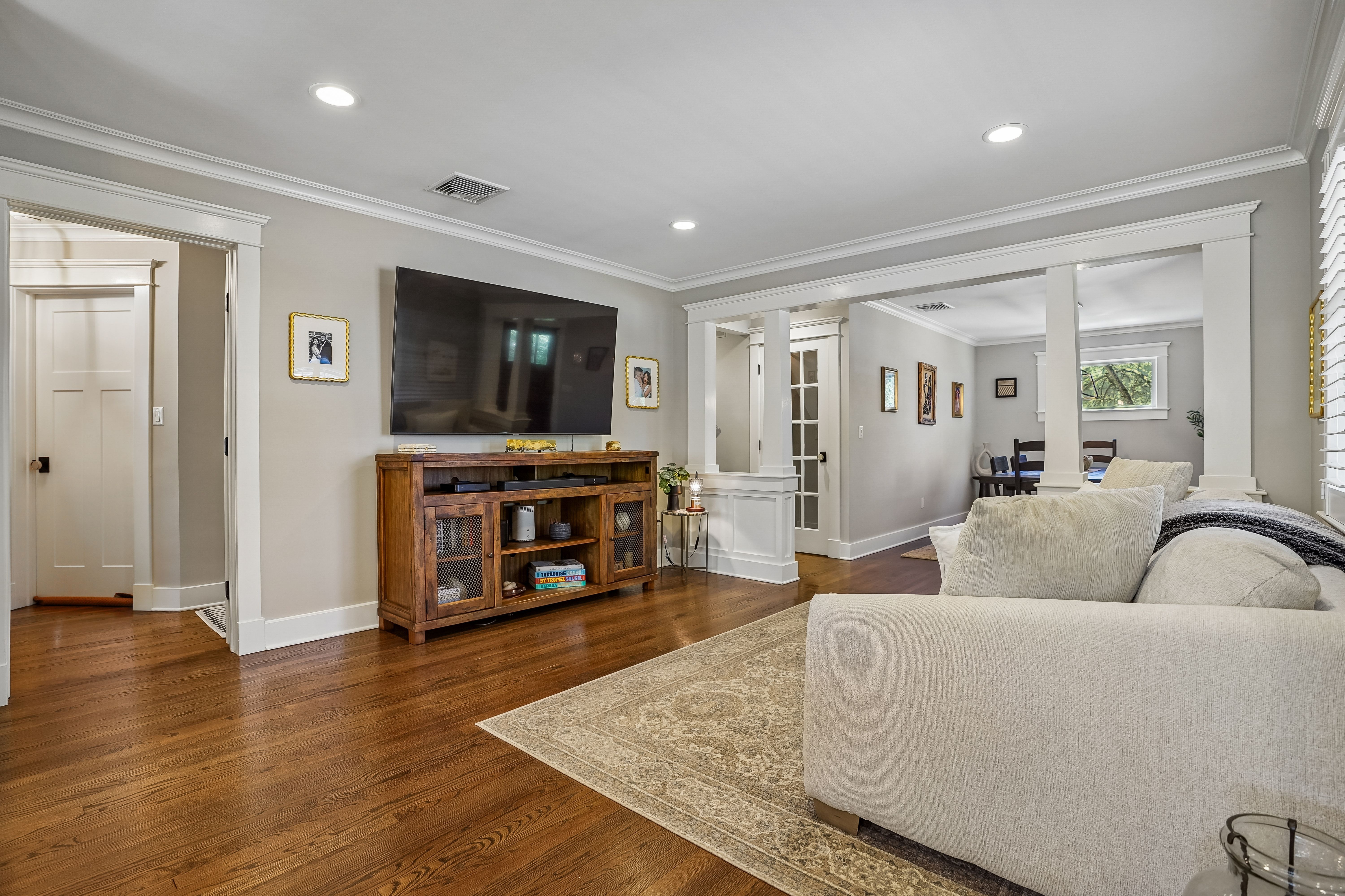 586 Sparrowbush Road 