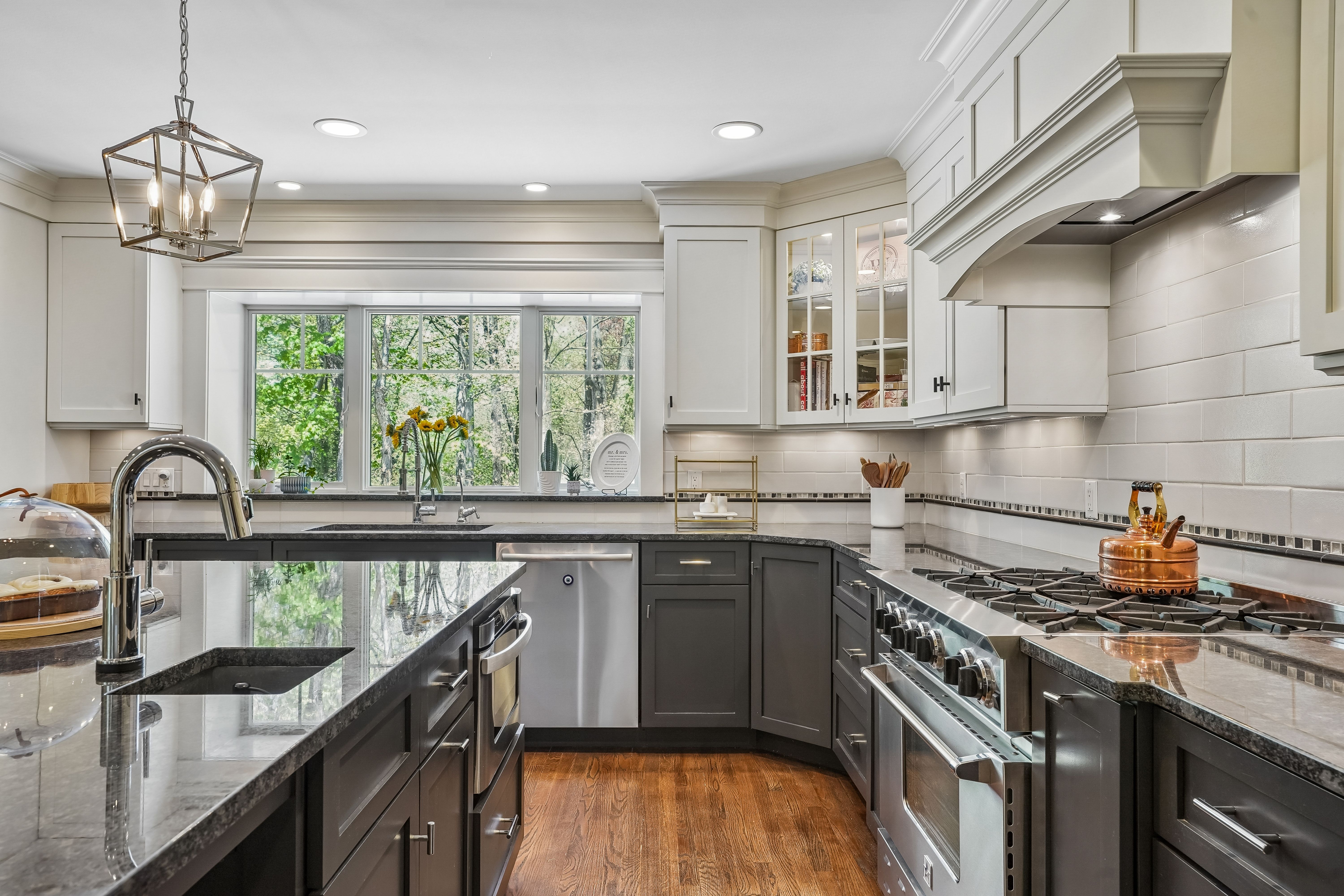 586 Sparrowbush Road 