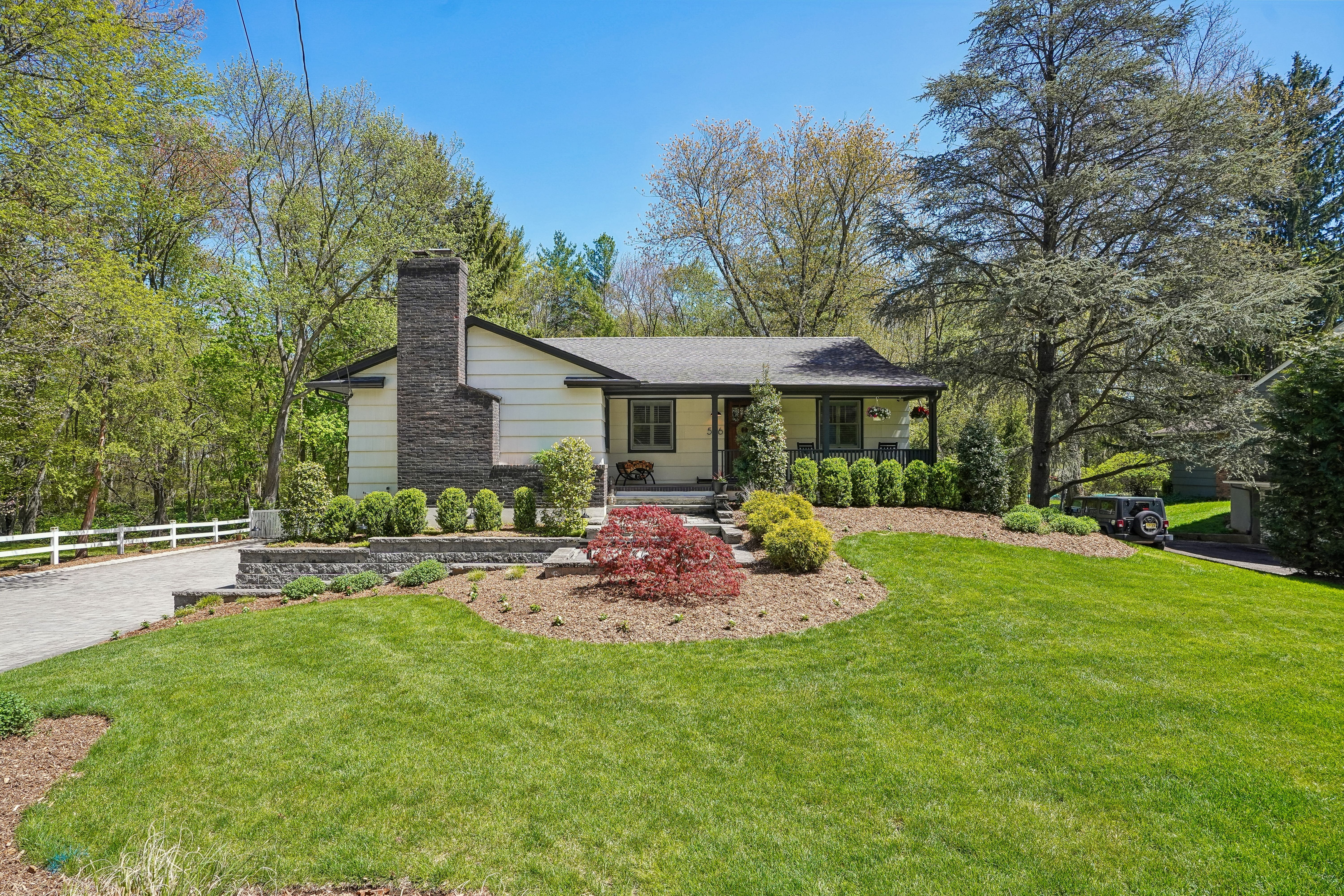 586 Sparrowbush Road 