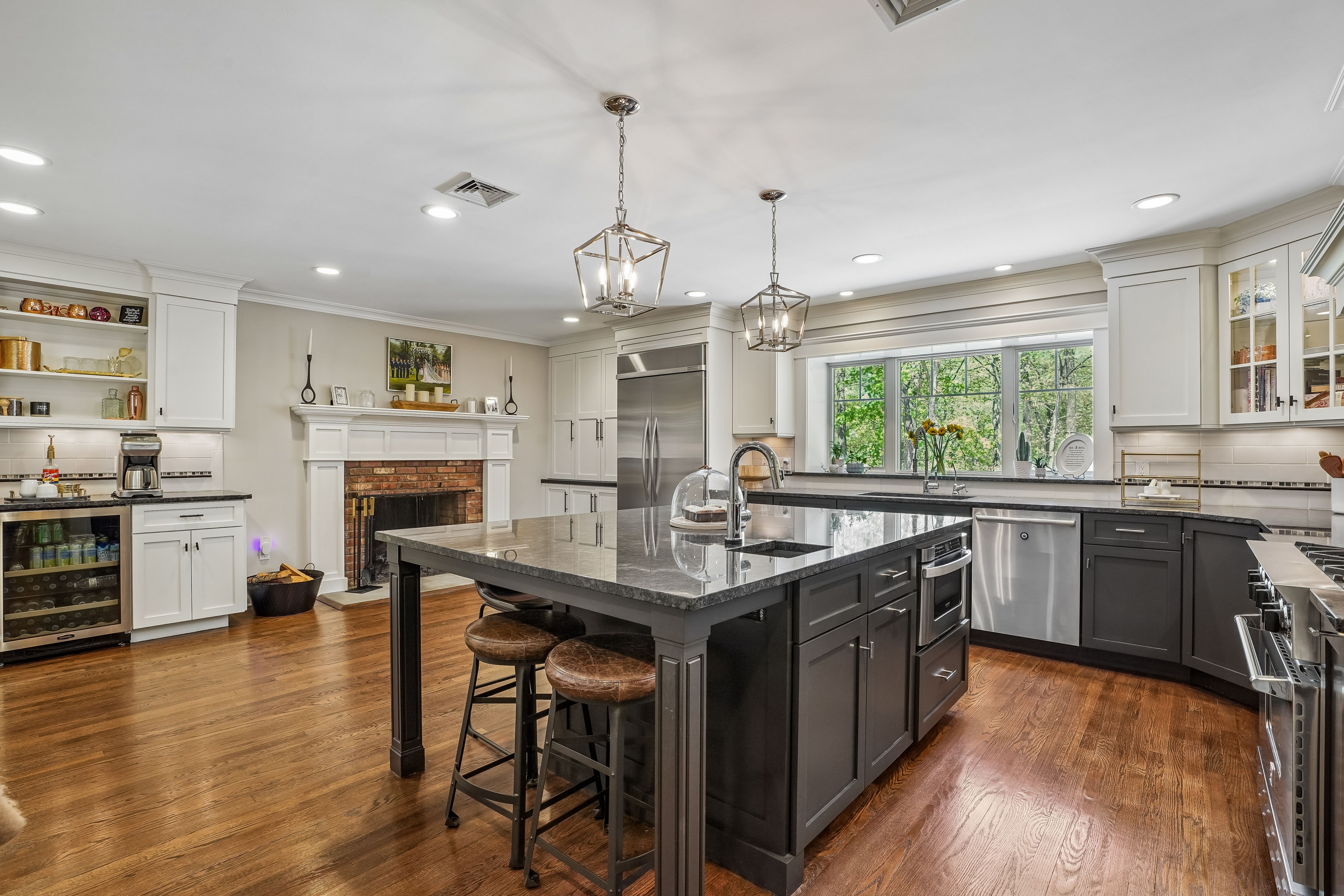 586 Sparrowbush Road 