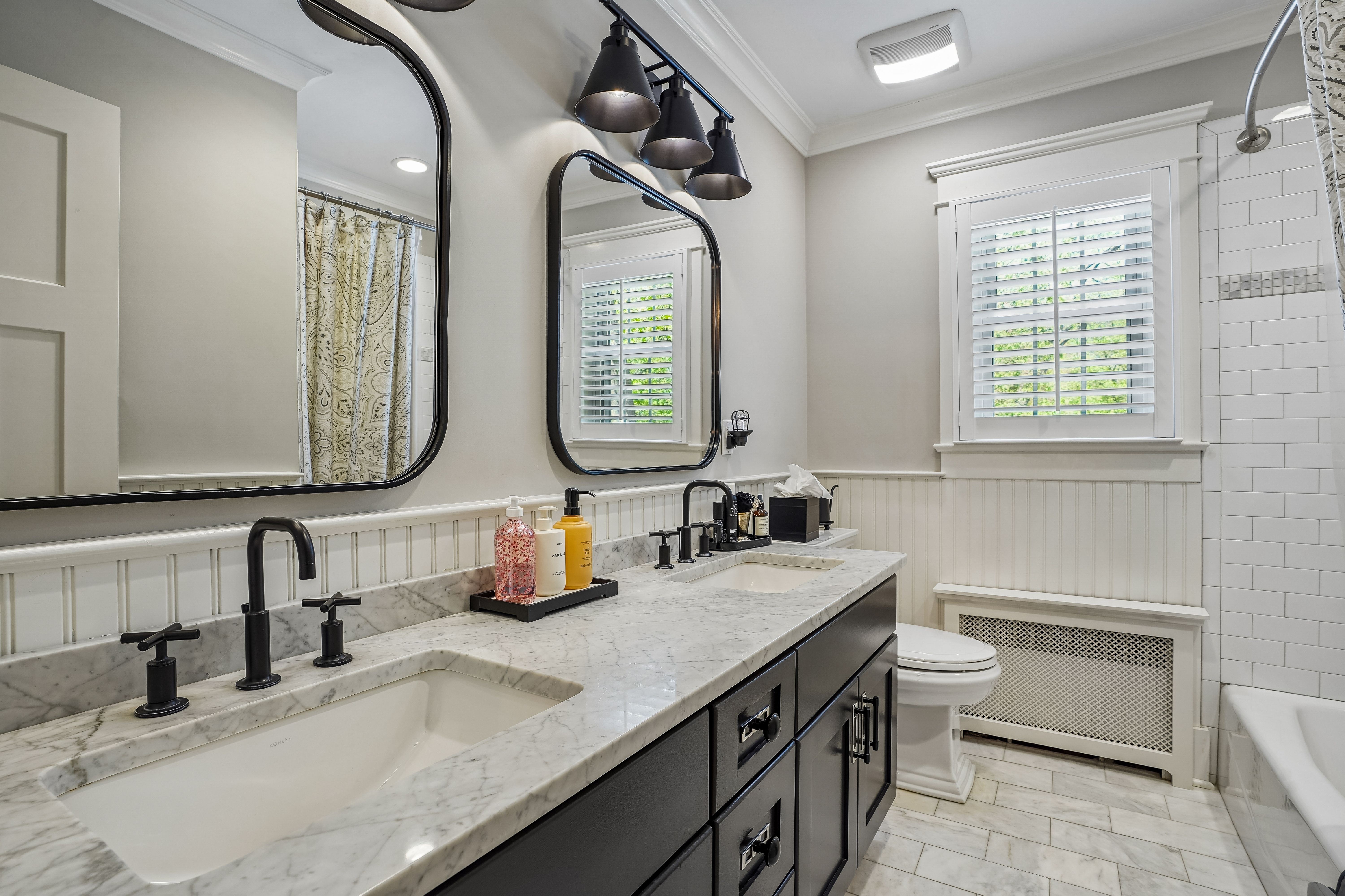 586 Sparrowbush Road 
