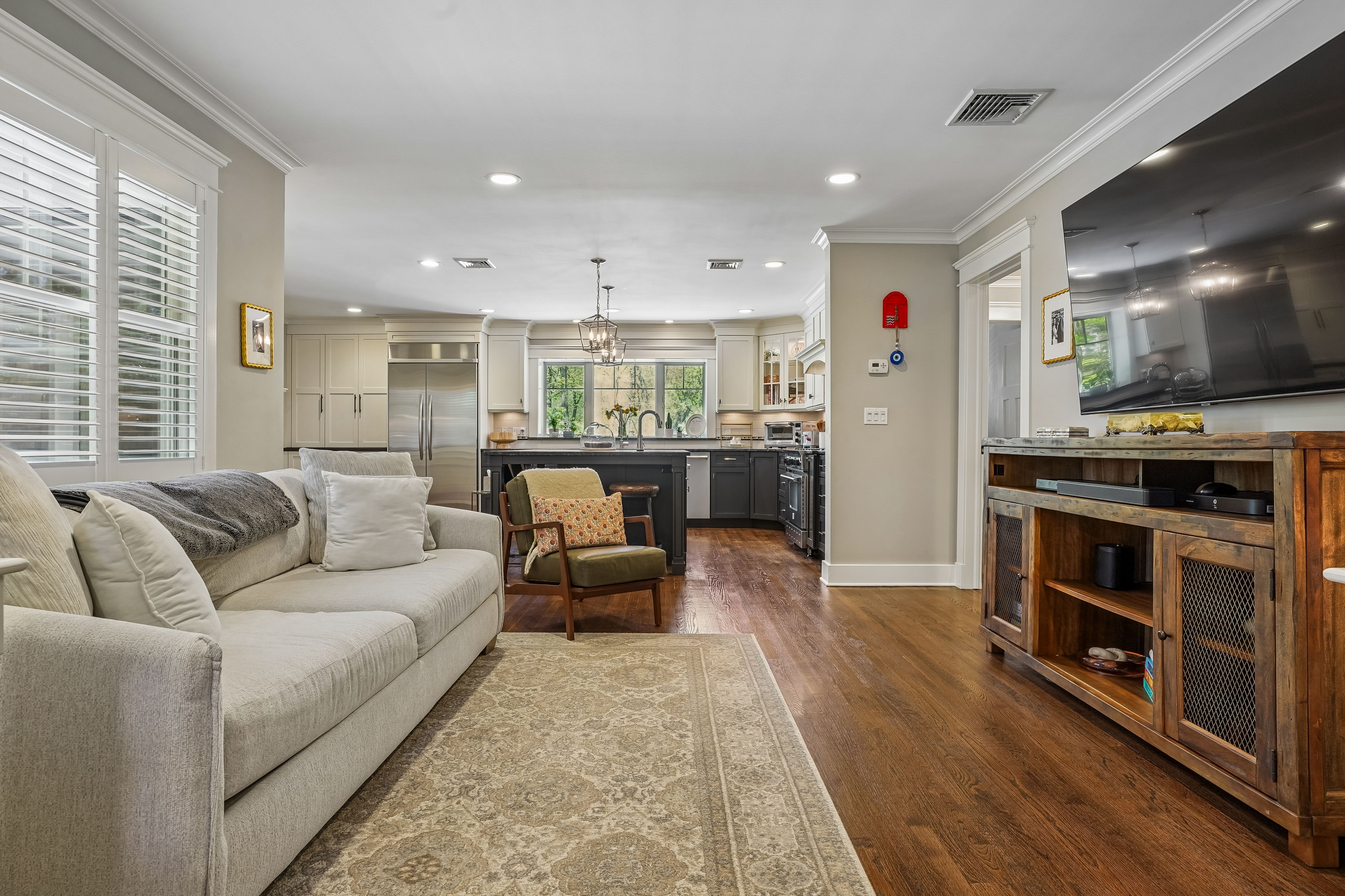 586 Sparrowbush Road 