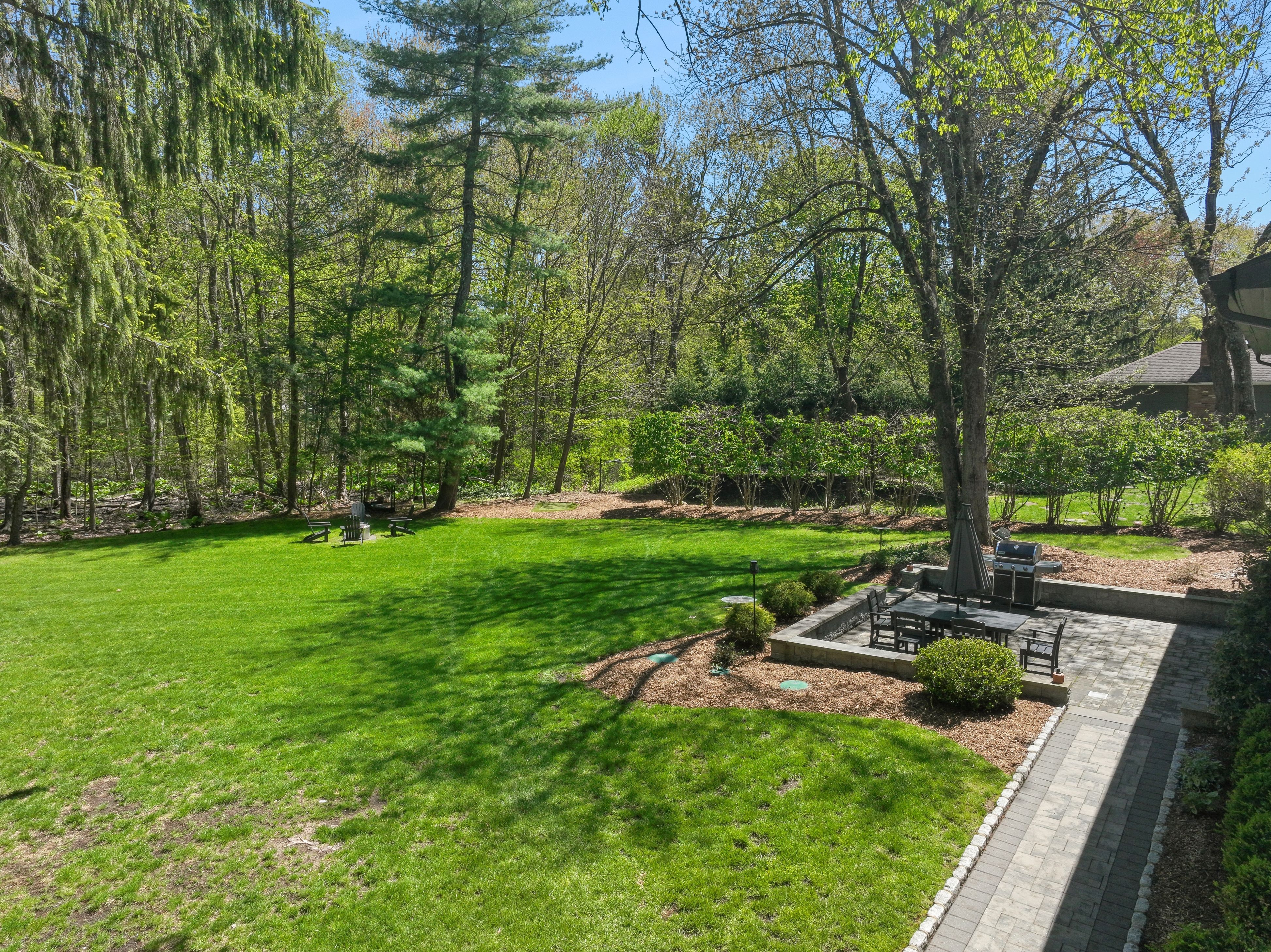 586 Sparrowbush Road 