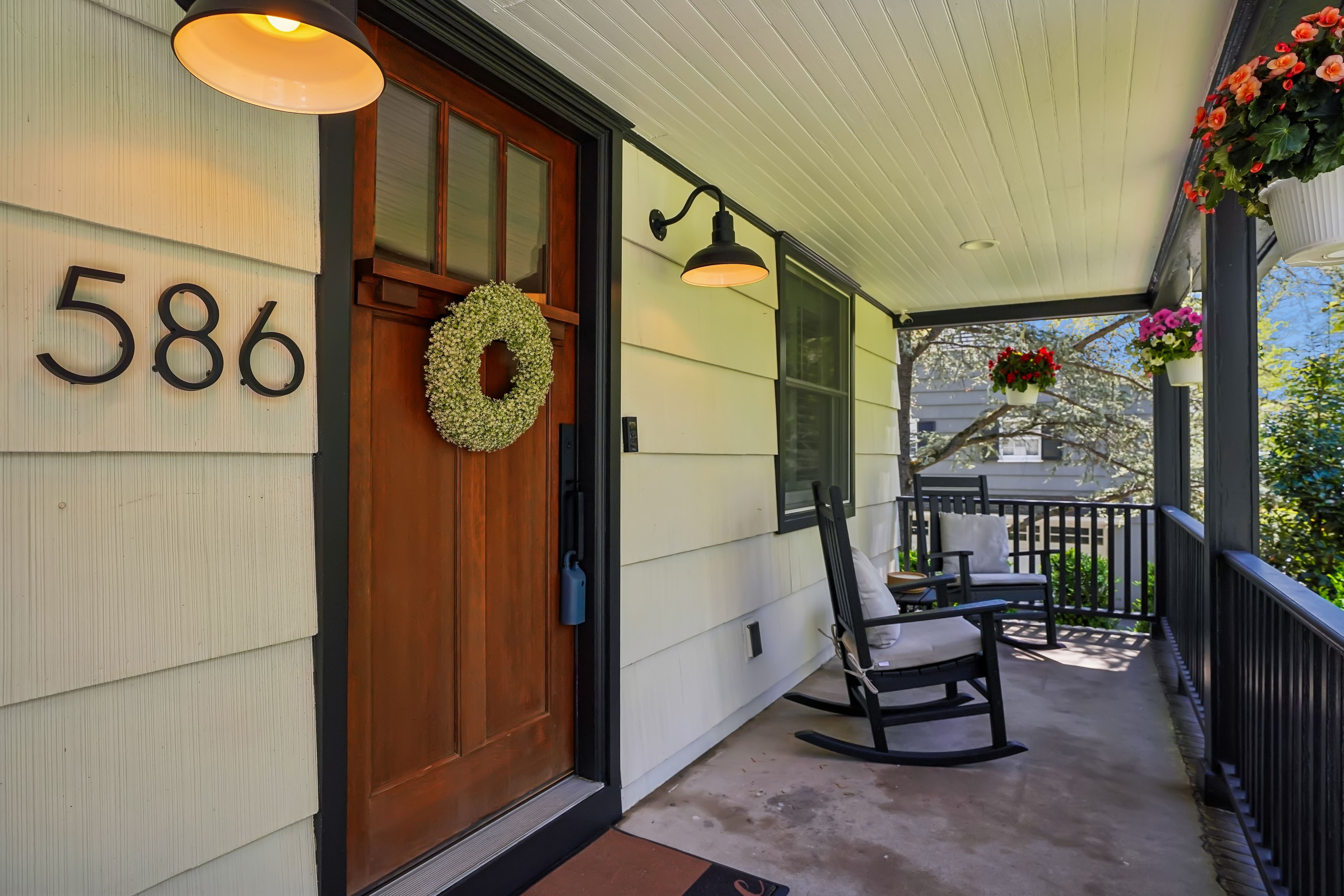 586 Sparrowbush Road 