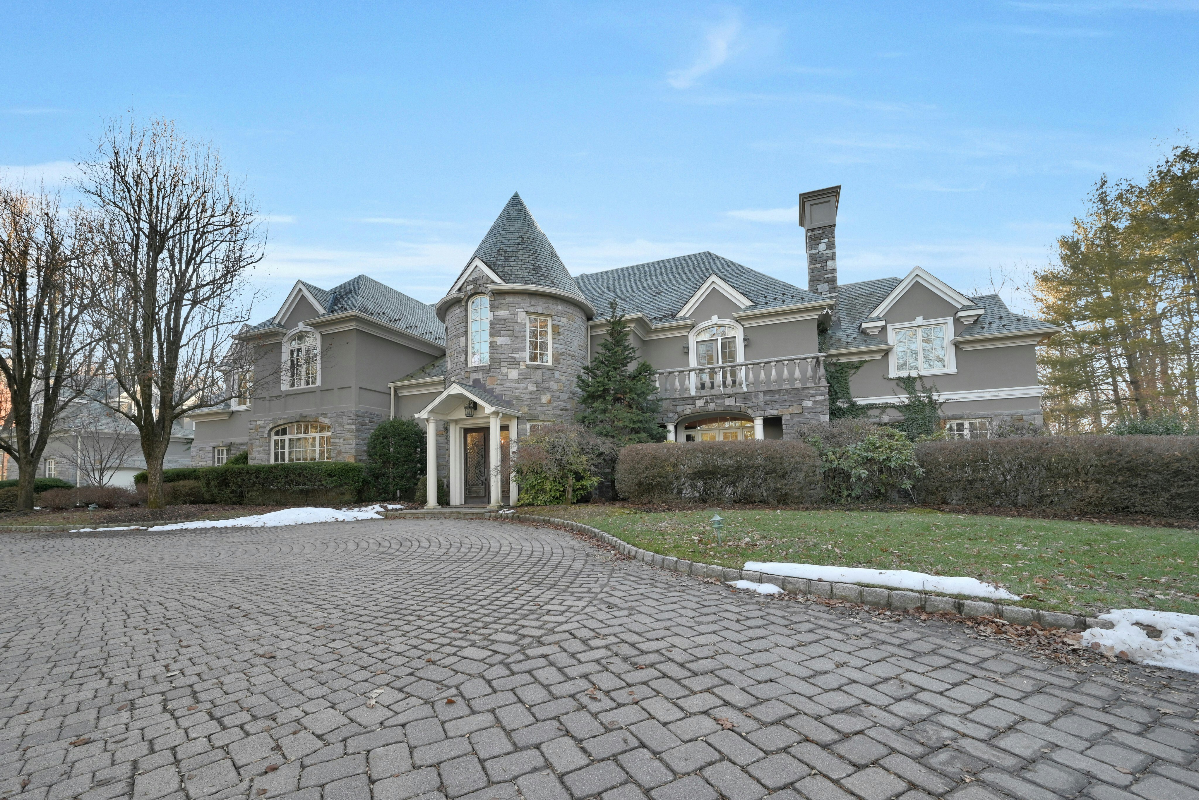 86 Fox Hedge Road 