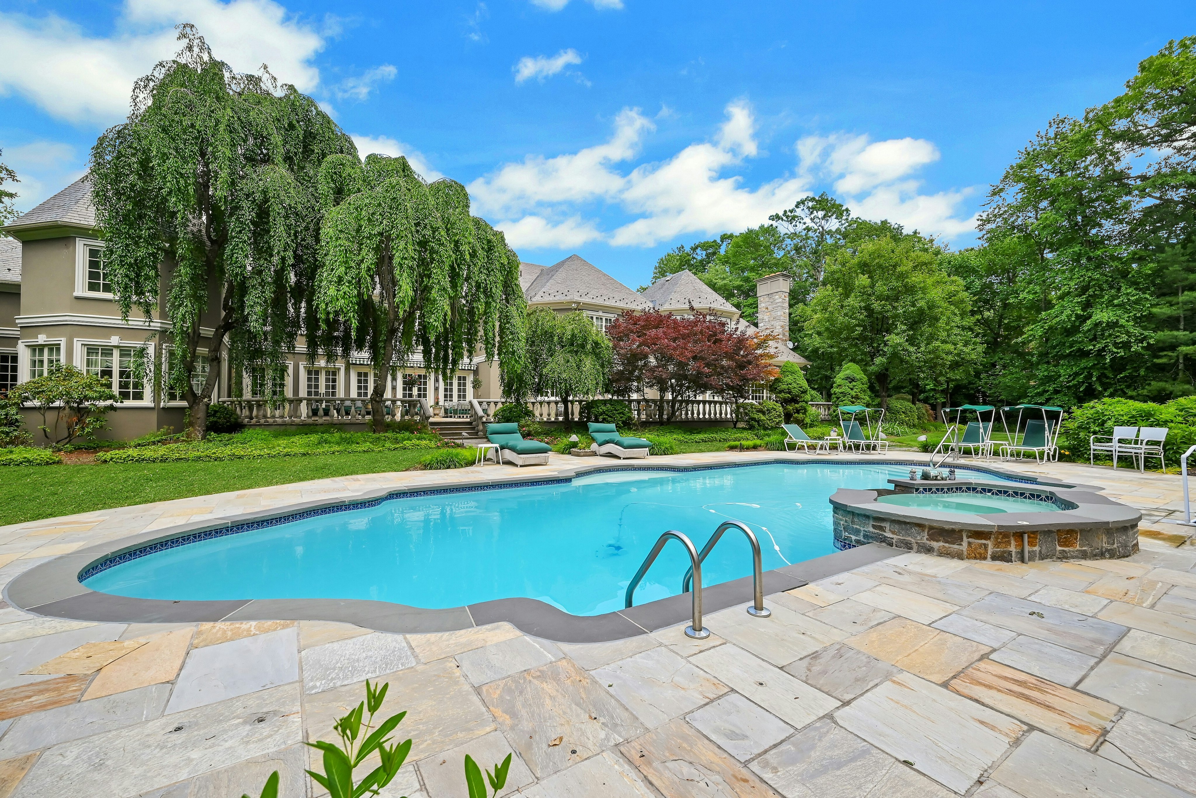 86 Fox Hedge Road 