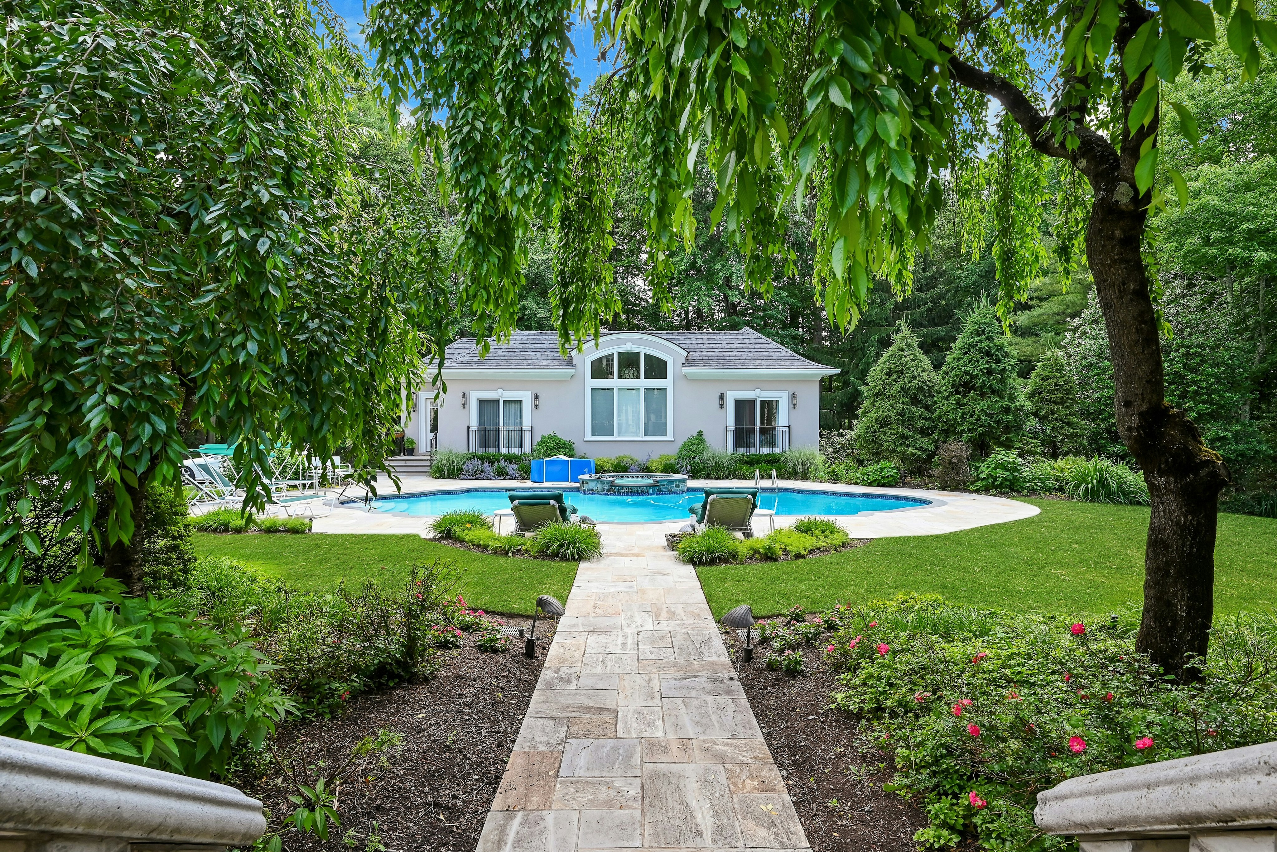 86 Fox Hedge Road 