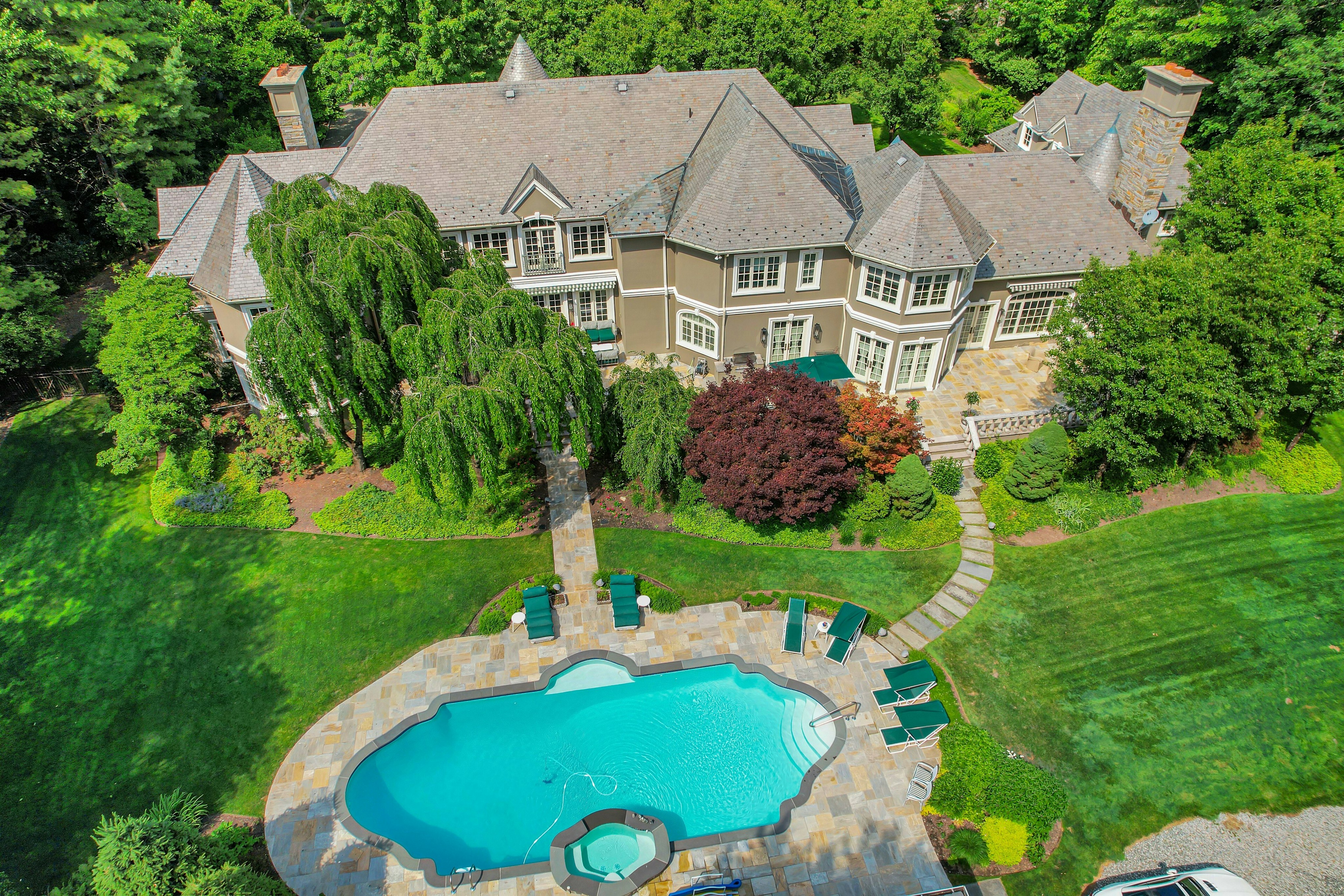 86 Fox Hedge Road 